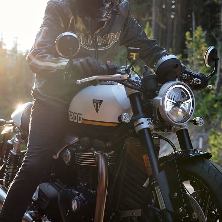 Triumph Speed Twin 1200 with rider close up