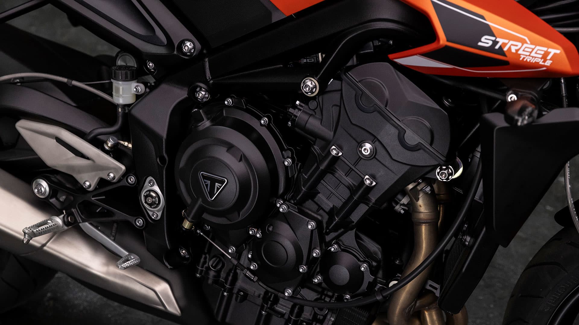 Street Triple 765 R engine