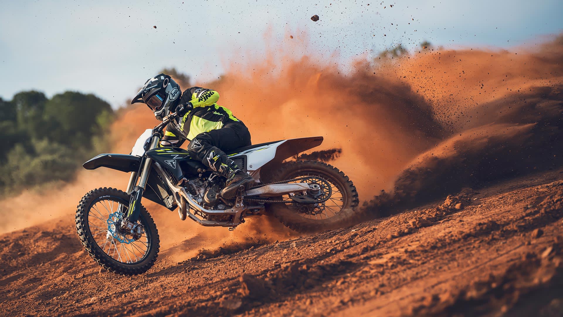 MY26 Triumph TF 250-X riding competitively