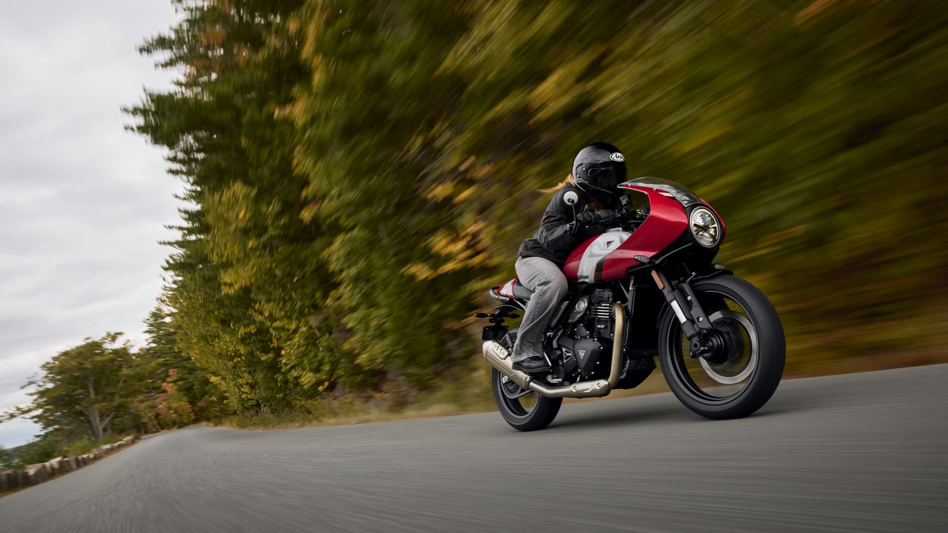 Triumph Thruxton 400