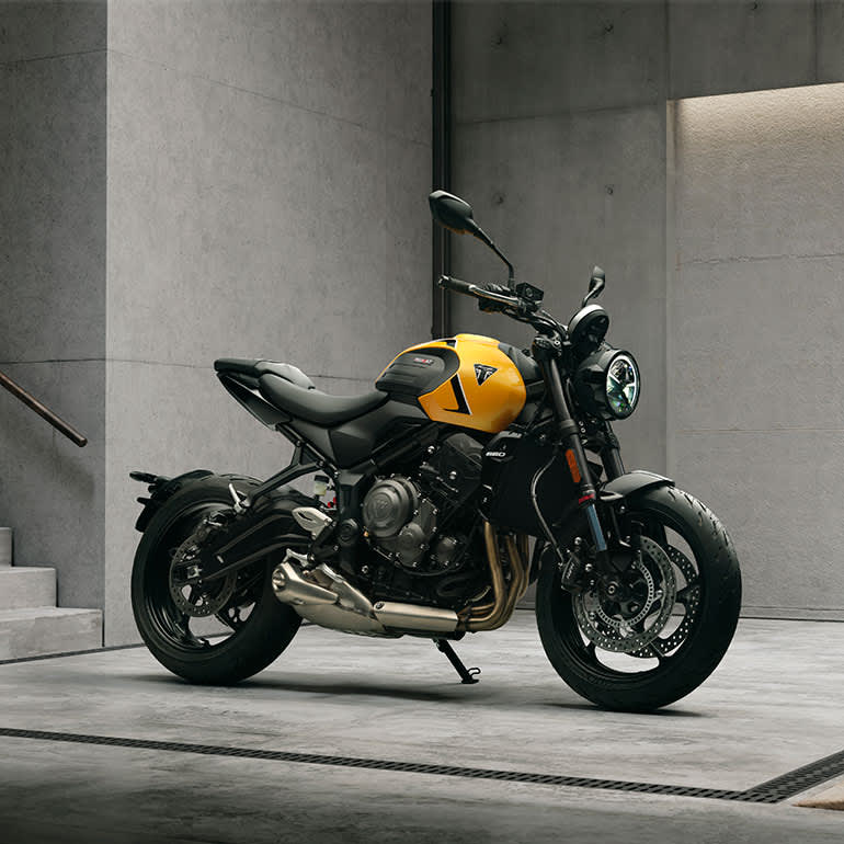 Triumph Trident 660 in Cosmic Yellow parked