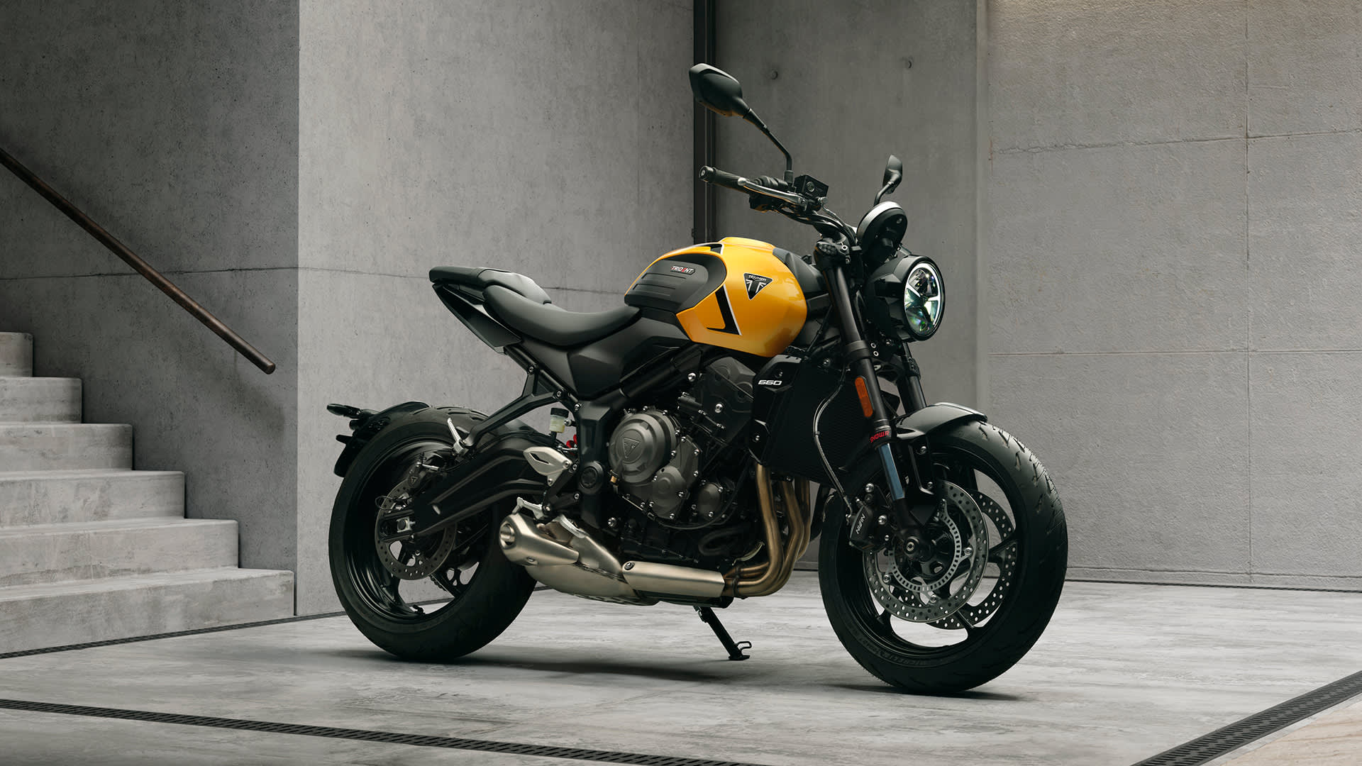 Trident 660 in Cosmic Yellow