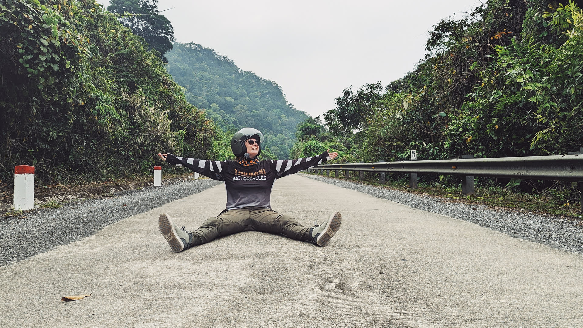 Weronika Kwapisz Travelling around Asia with a Triumph Speed 400