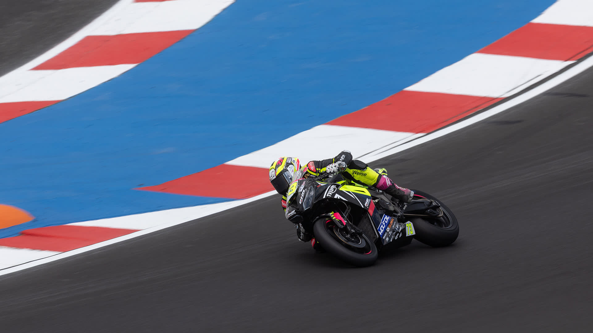 Racing action shot of Triumph Daytona 660