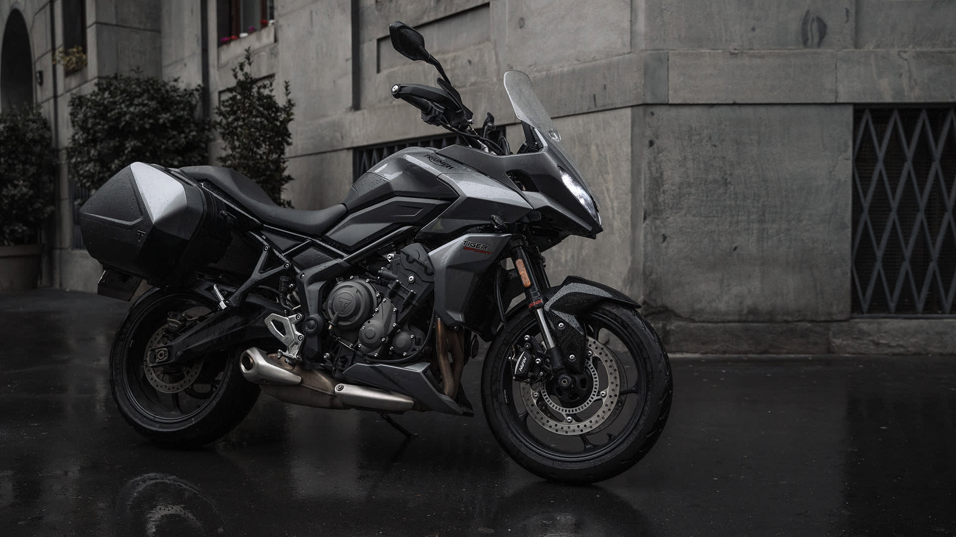 Triumph Tiger sport 660 street view