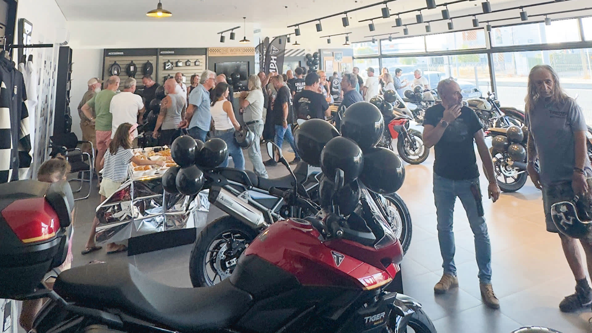  Triumph Inaugura Novo Concessionário Em Faro