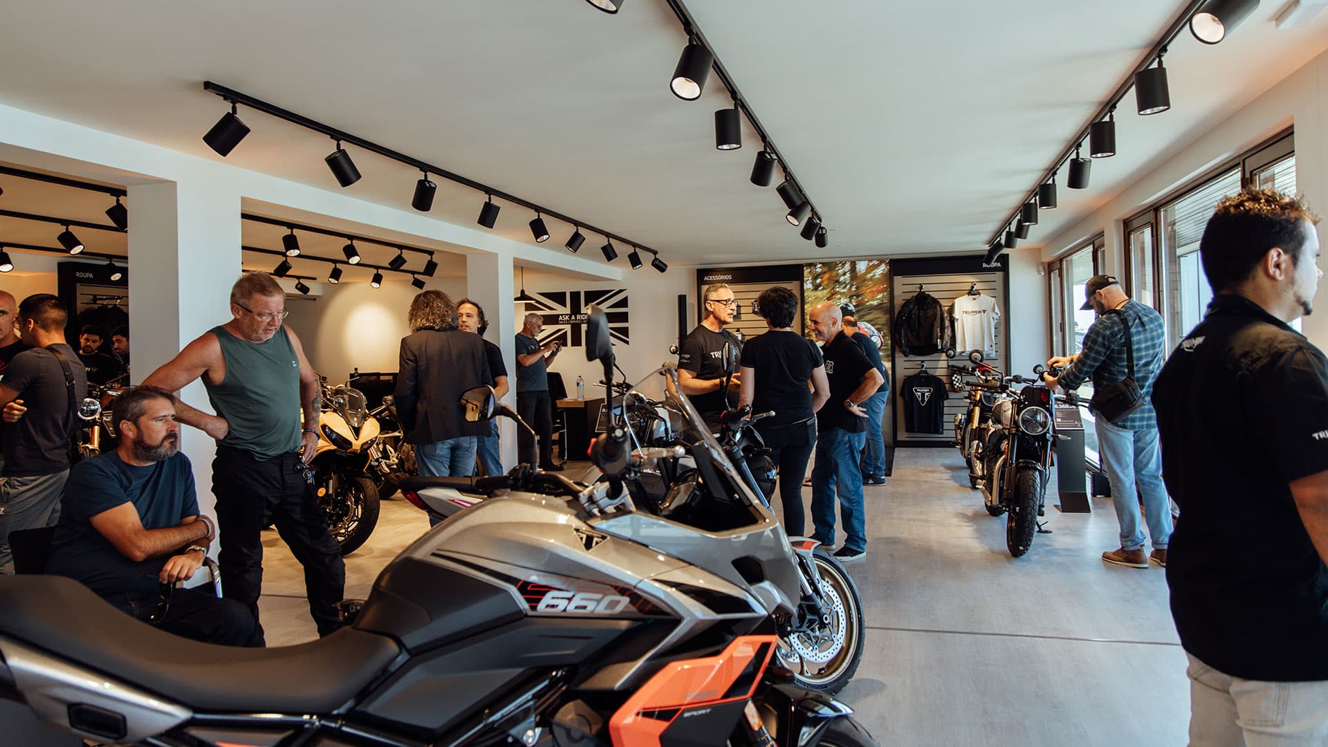 Triumph Inaugura Novo Concessionário Em Leiria