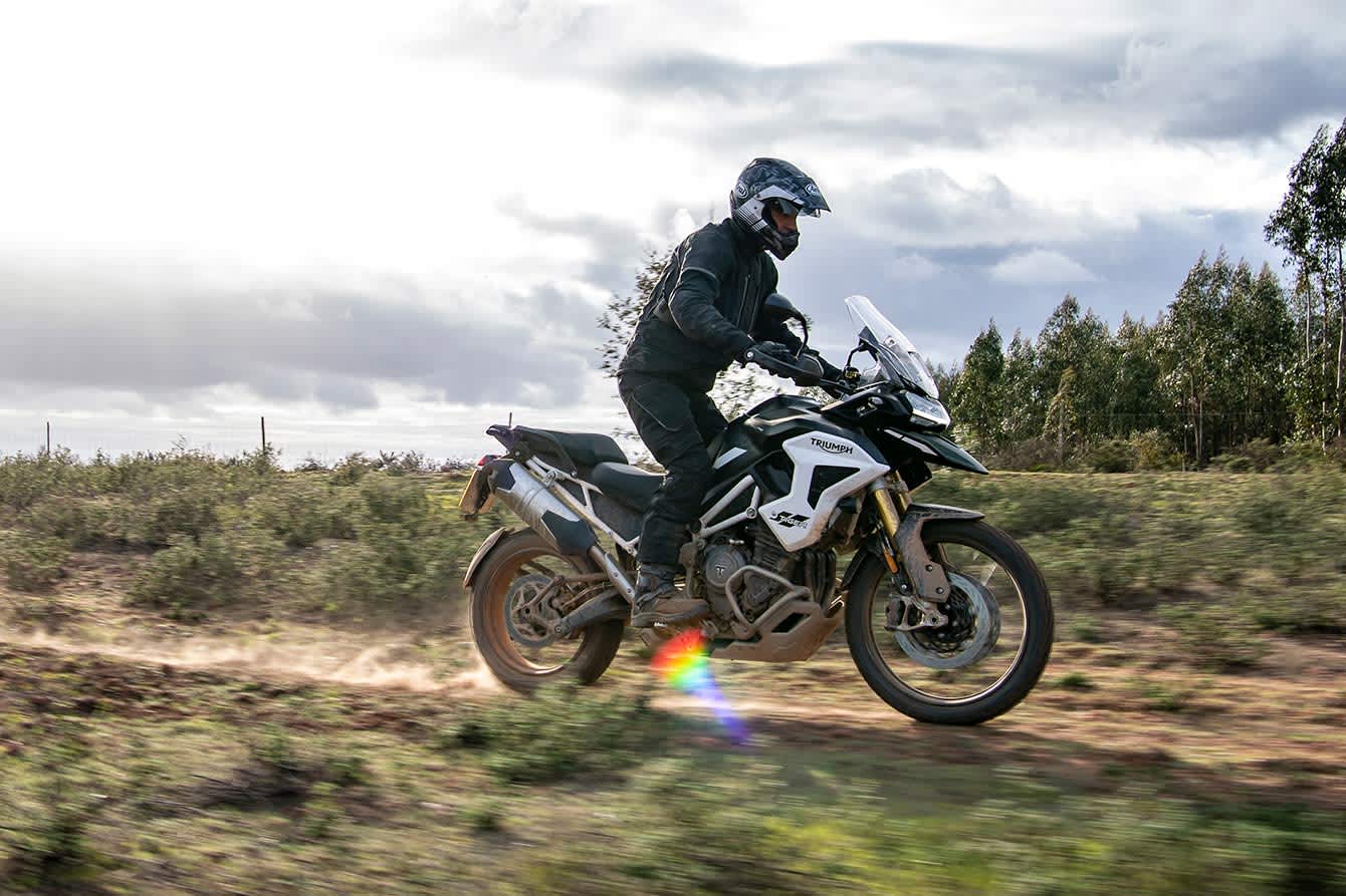 Triumph tiger 1200 Rally pro press ride