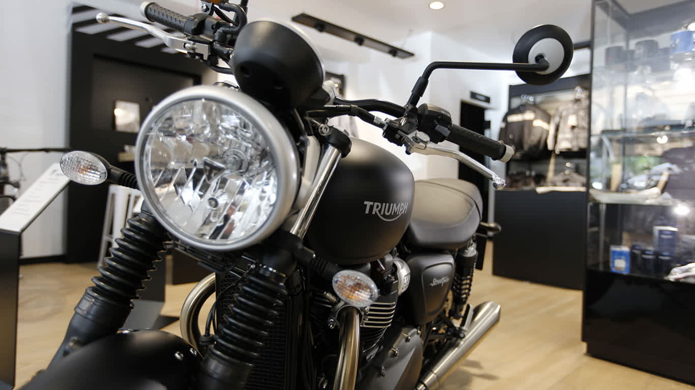 jmoto-triumph-granada