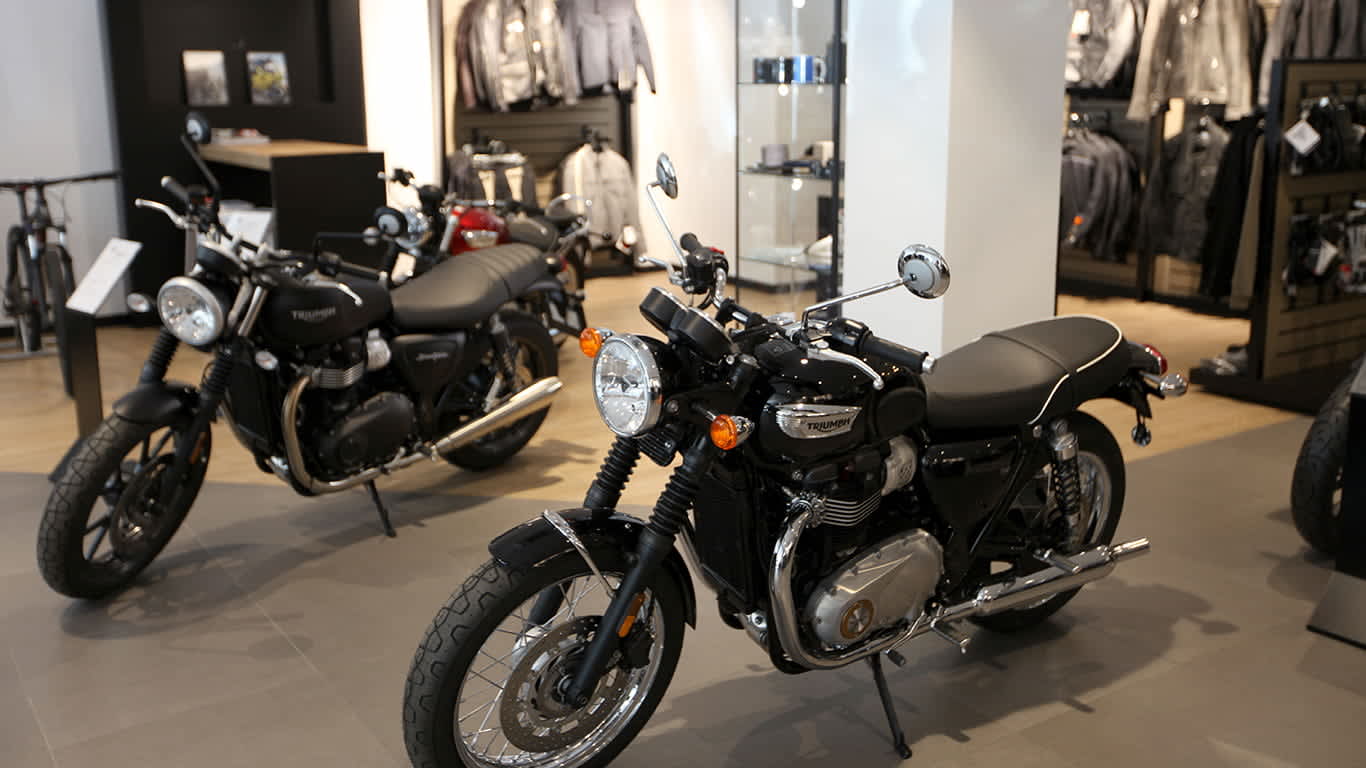 jmoto-triumph-granada