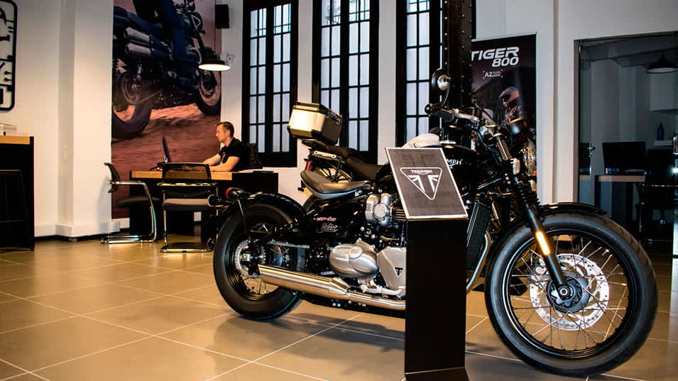 triumph barcelona maquina motors
