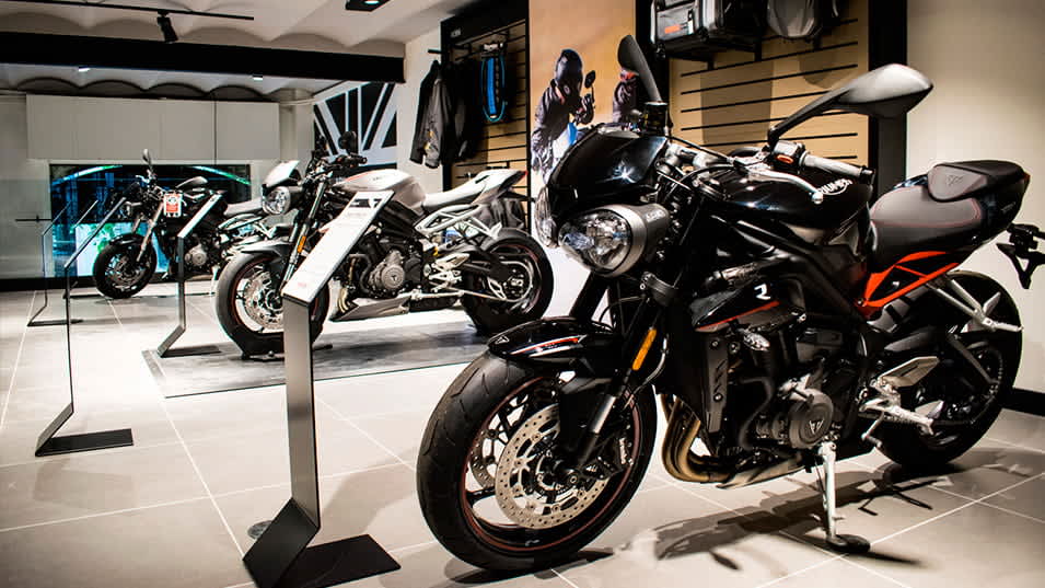 triumph barcelona maquina motors