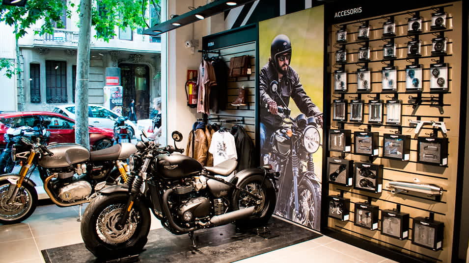 triumph barcelona maquina motors
