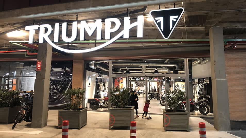 Triumph MadridSur Fachada