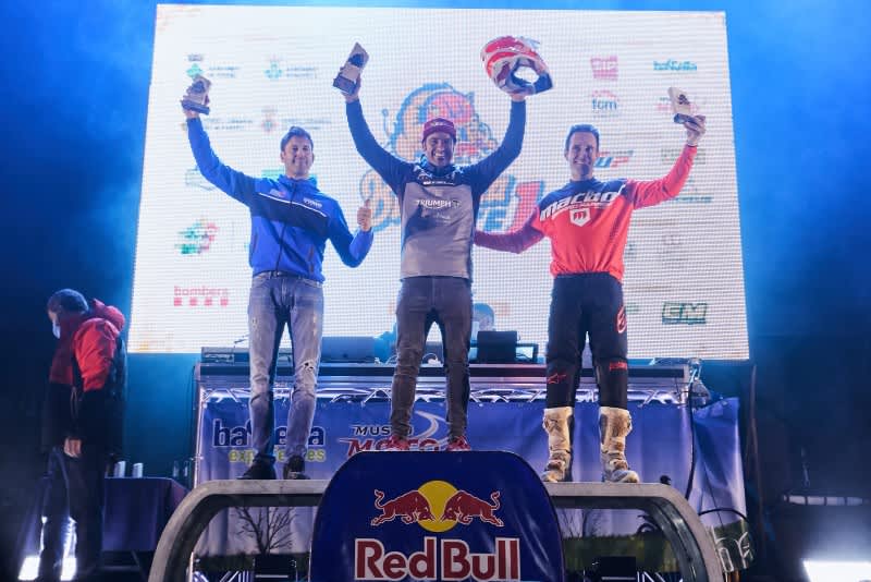 Ivan Cervantes y su Triumph Tiger 900 ganan la Basella Race