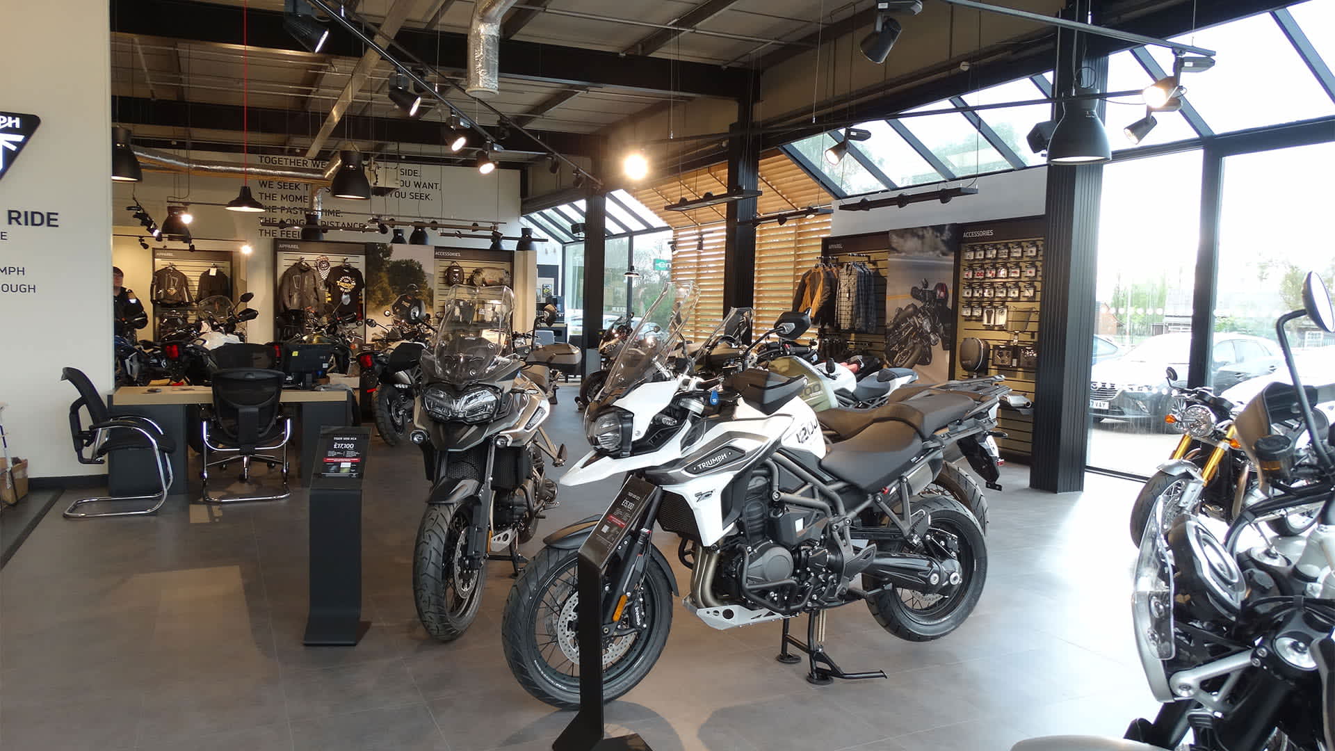 Triumph motorcycles dealership in Wellingborough - Pure Triumph Wellingborough
