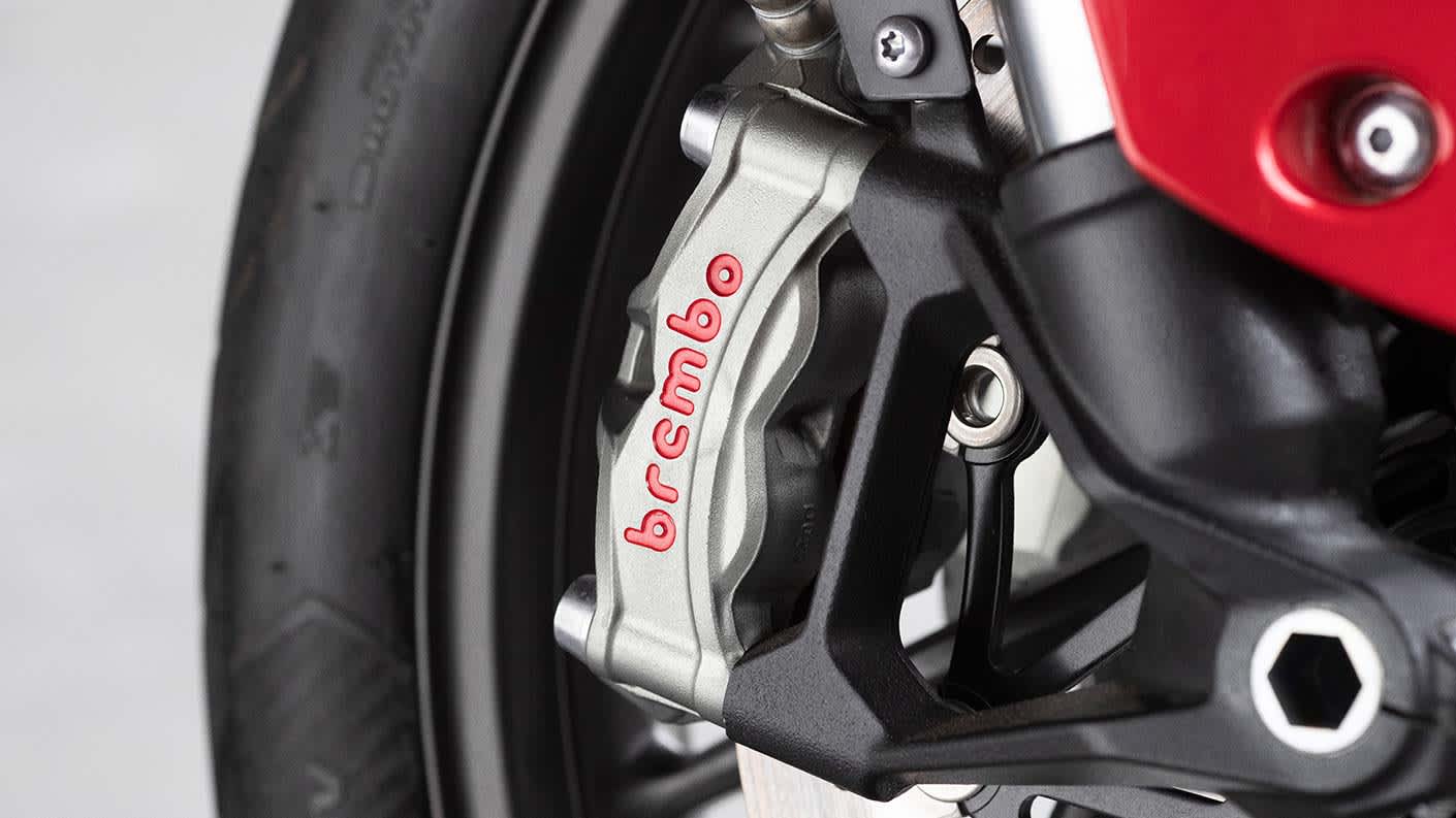 Close-up of Tiger 900 GT Pro Brembo Brakes