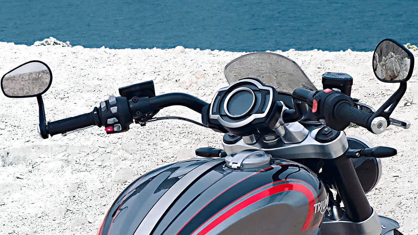 Triumph Rocket 3 GT muscular touring-style handlebars