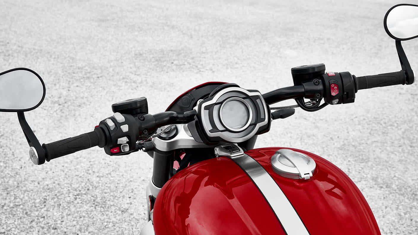 The Korosi Red Rocket 3 R equipped with stylish roadster-style handlebars deliver a unique muscular feel and riding position