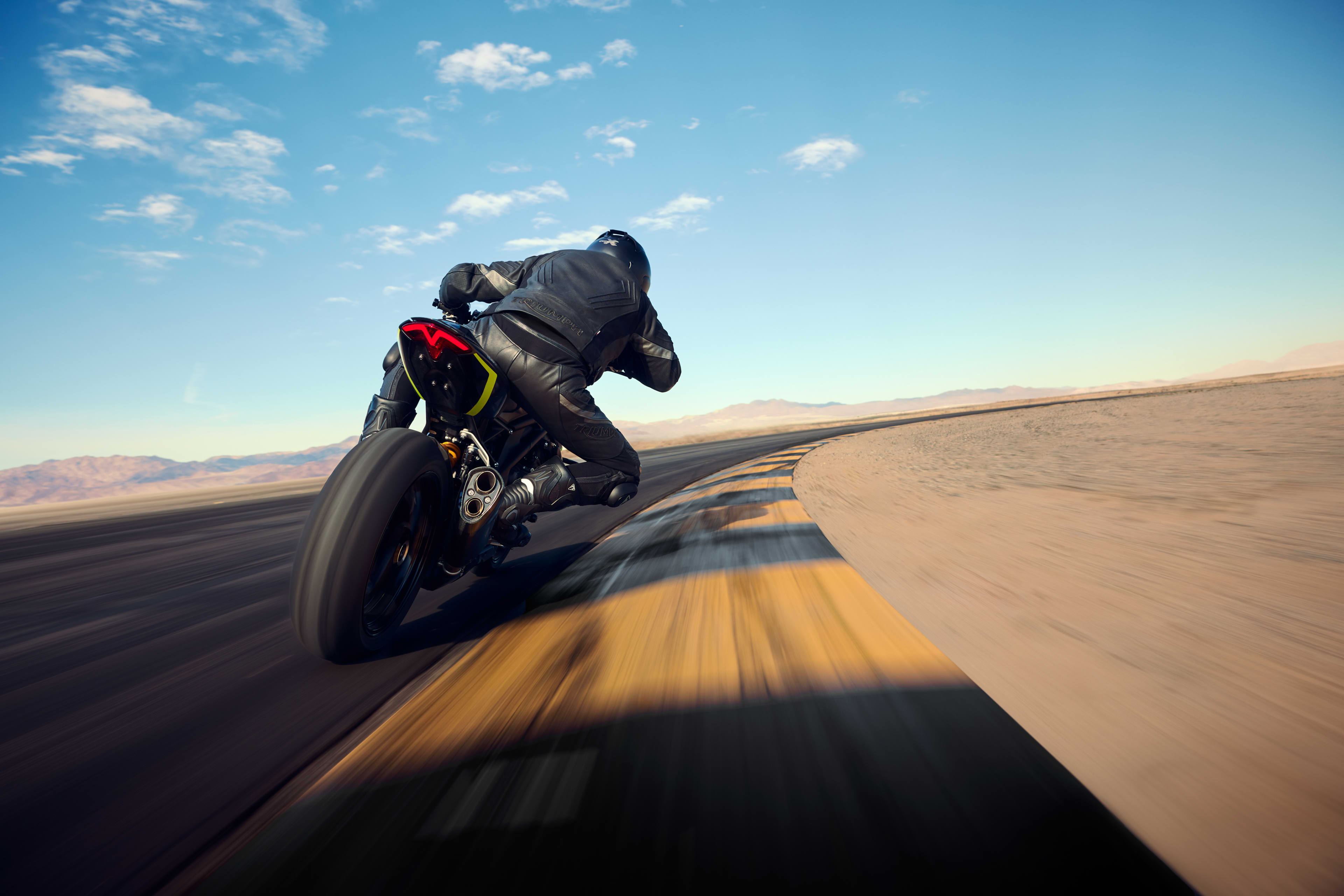 Brake slide assistent Rear shot of the Speed Triple 1200 RS