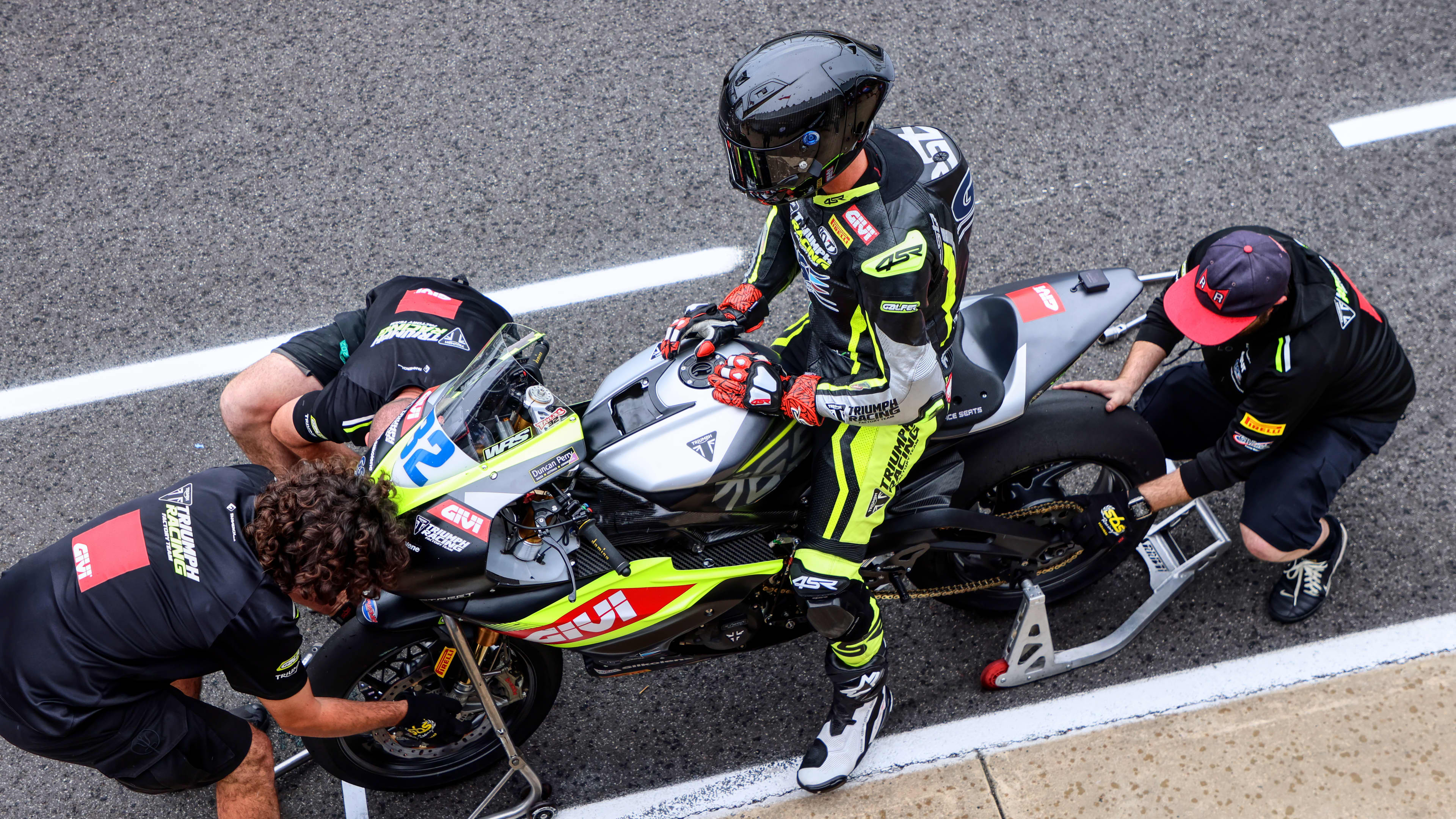 PTR Triumph Factory Racing Équipe