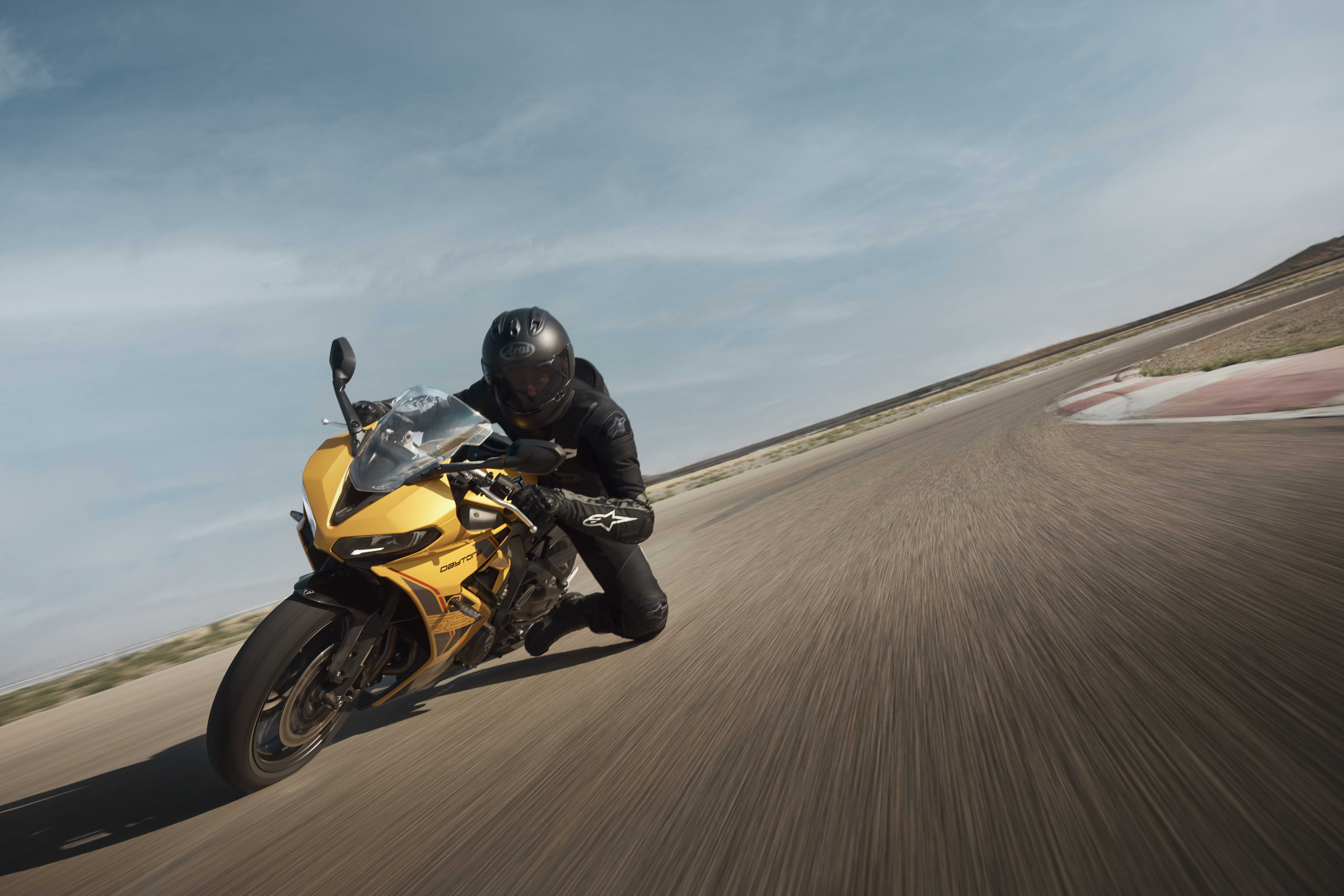 Neue Daytona 660 - Straßenerprobt. Rennbewährt.