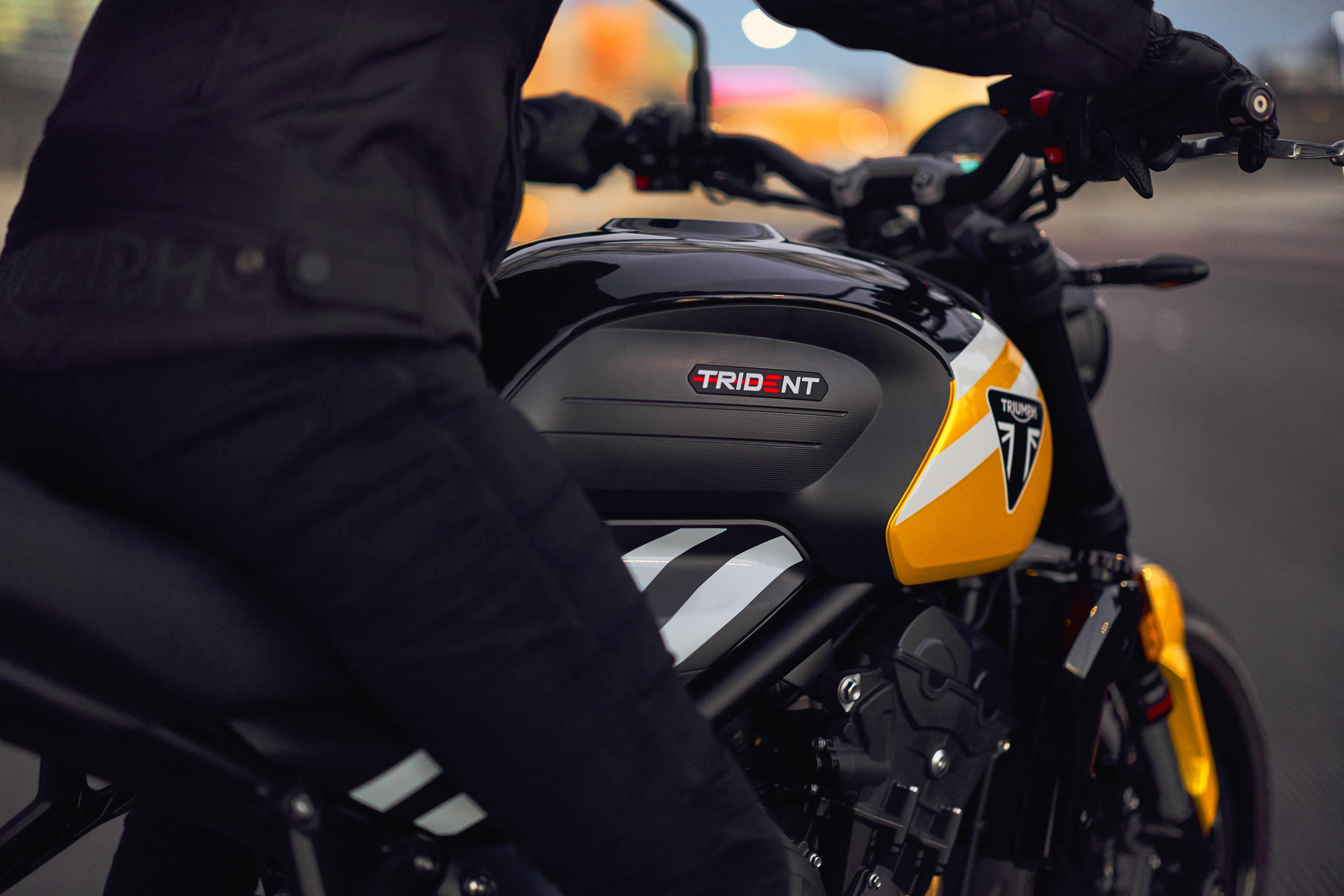 Trident 660