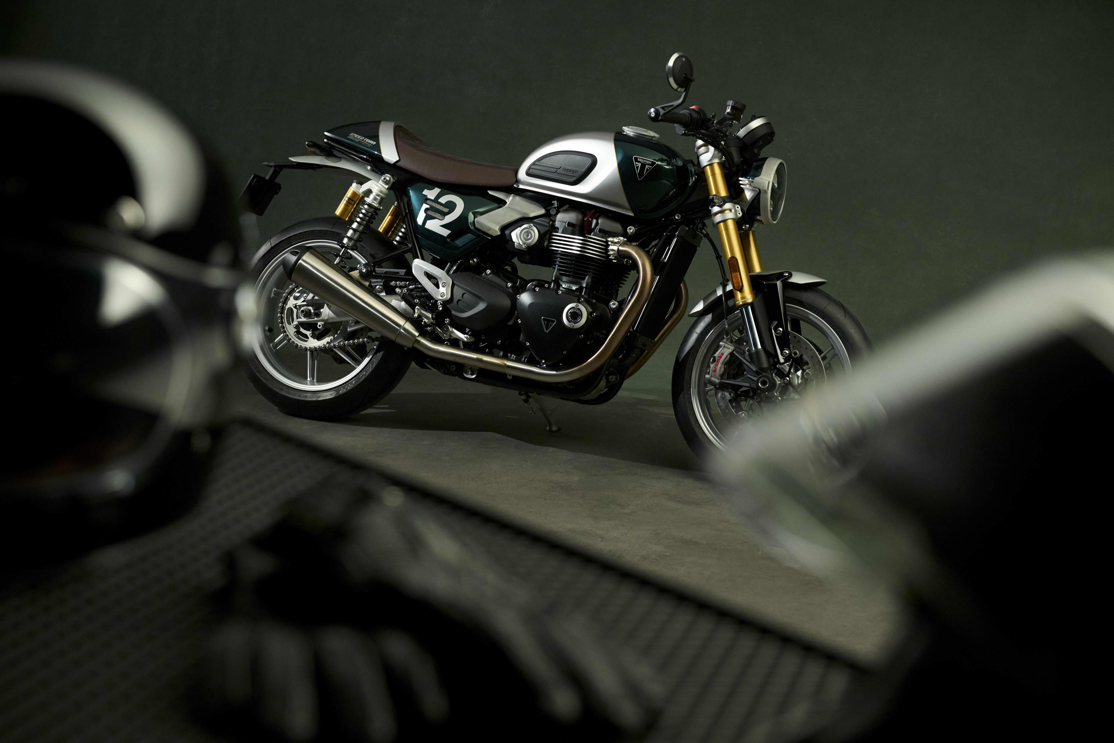【レビュー】トライアンフ「Speed Twin 1200 Cafe Racer Edition」インプレ|セパハン装備で蘇る“本気”のカフェレーサースタイル