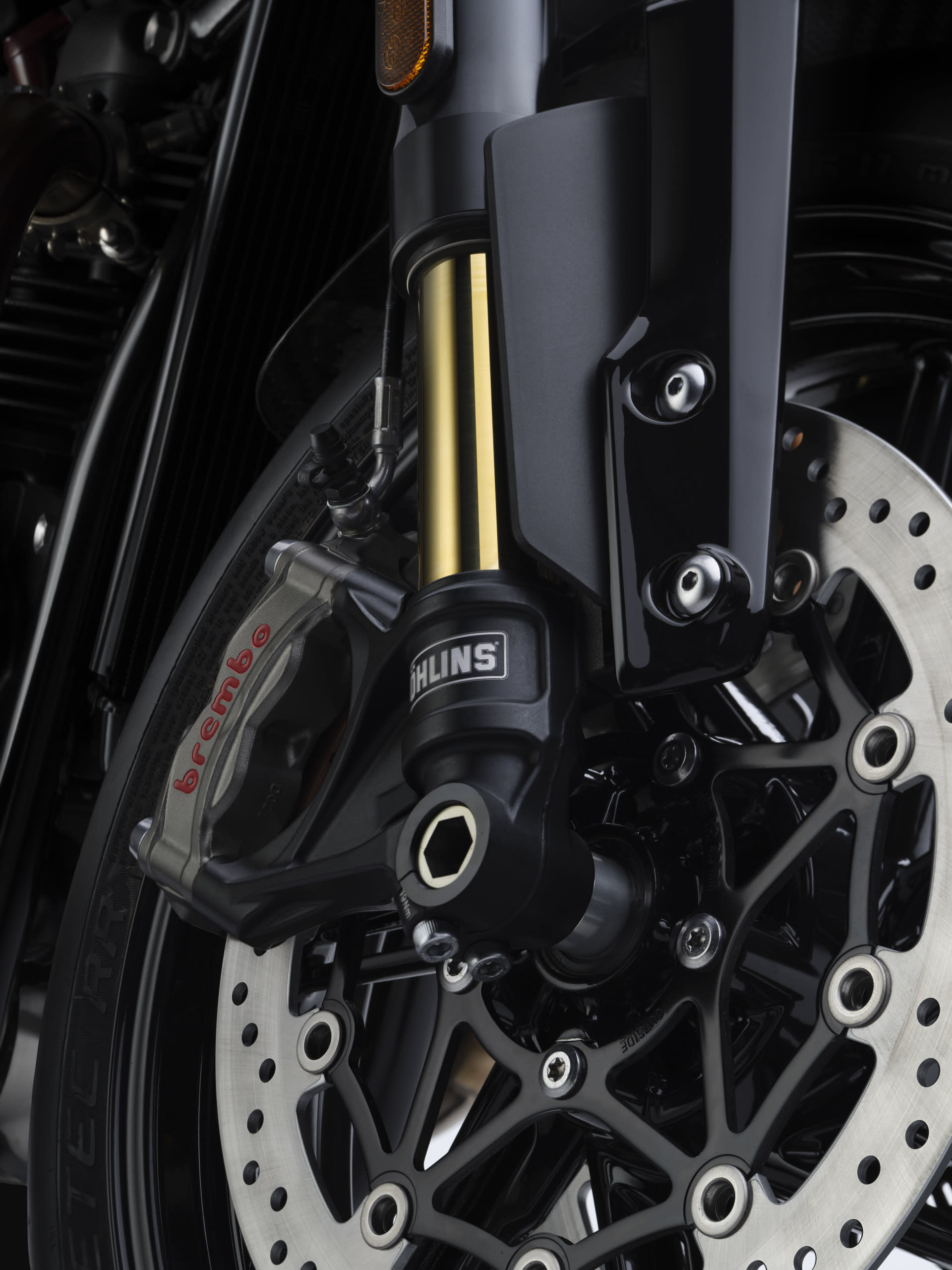 UNE PUISSANCE DE FREINAGE BREMBO INÉGALÉE