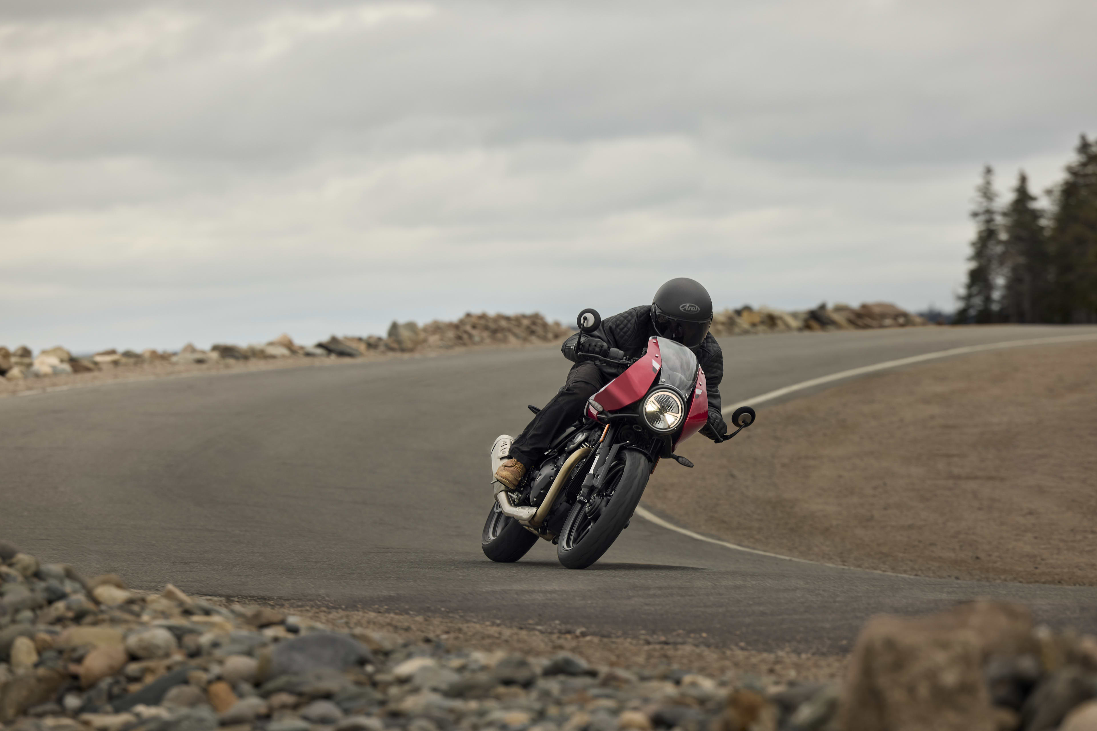 Angles front view of rider on Thruxton 400