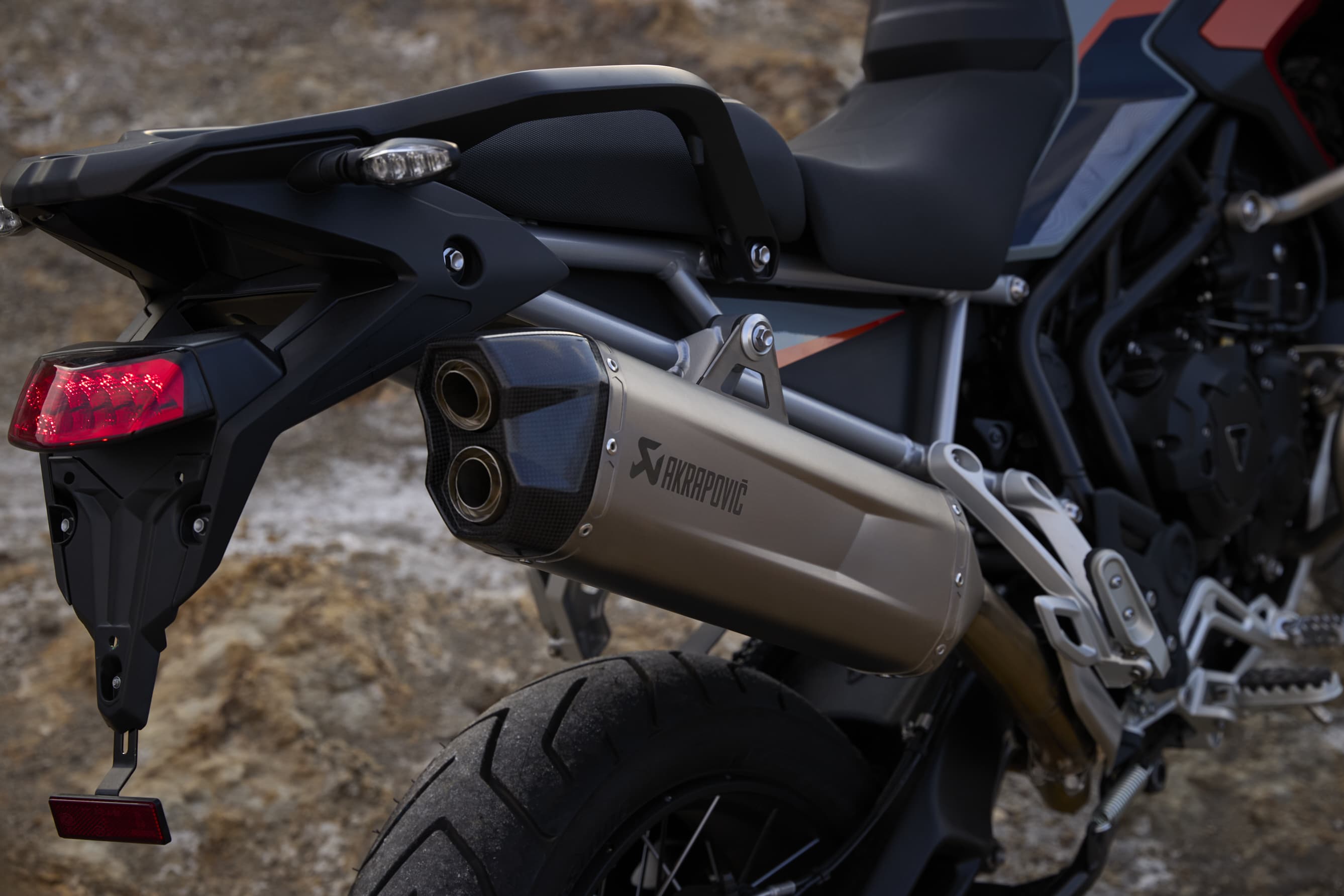 TRIPLE-POWERED PERFORMANCE Tiger 900 Desert Edition