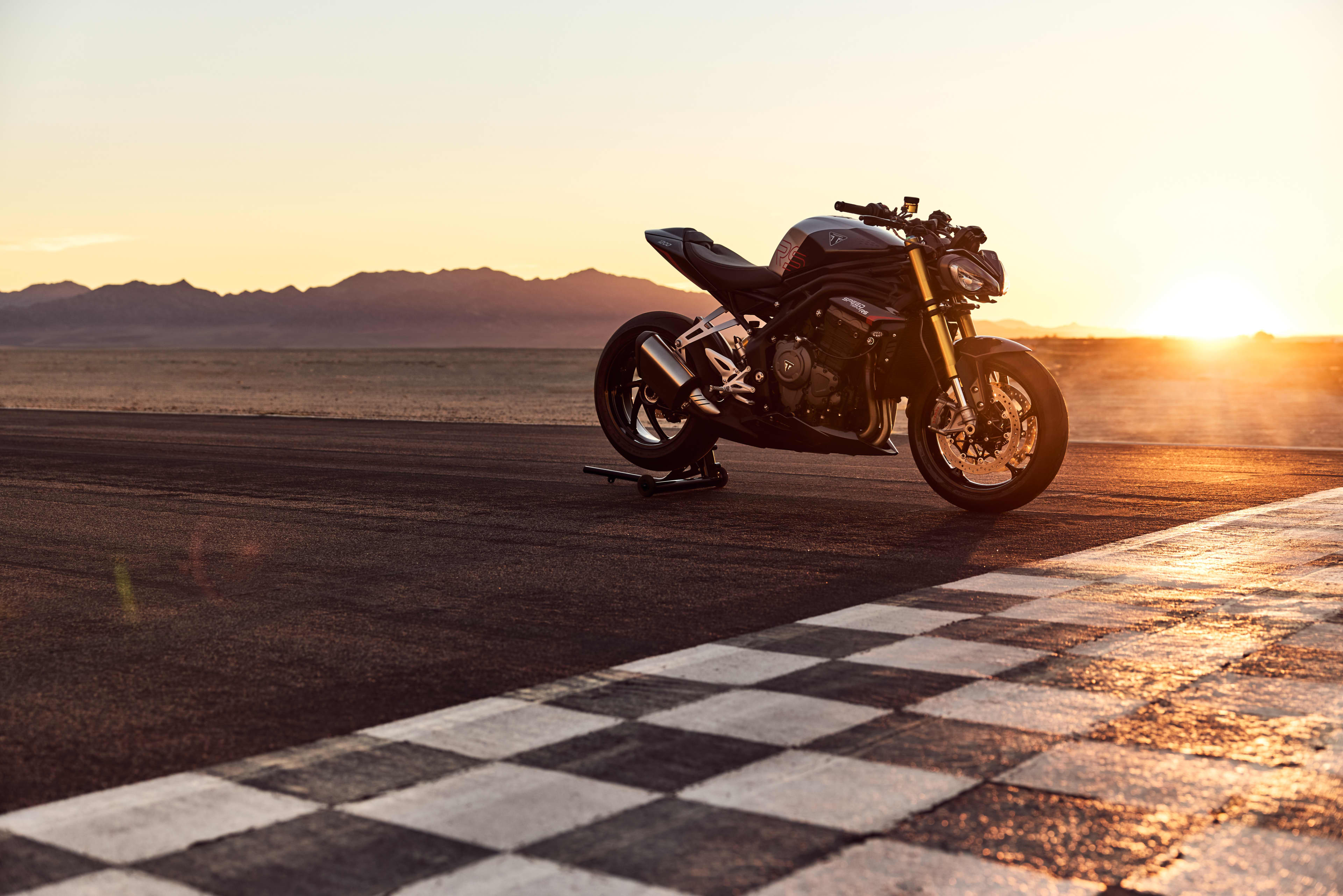 Static shot of the Speed Triple 1200 RS