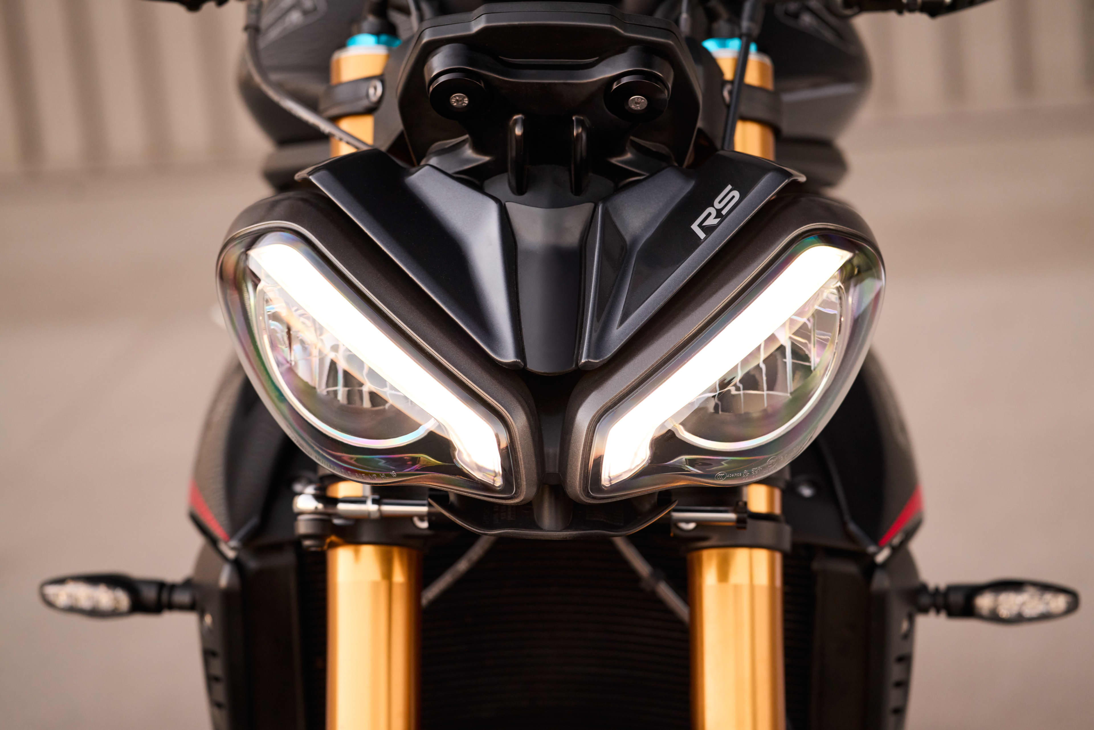 Speed Triple 1200 RS headlight