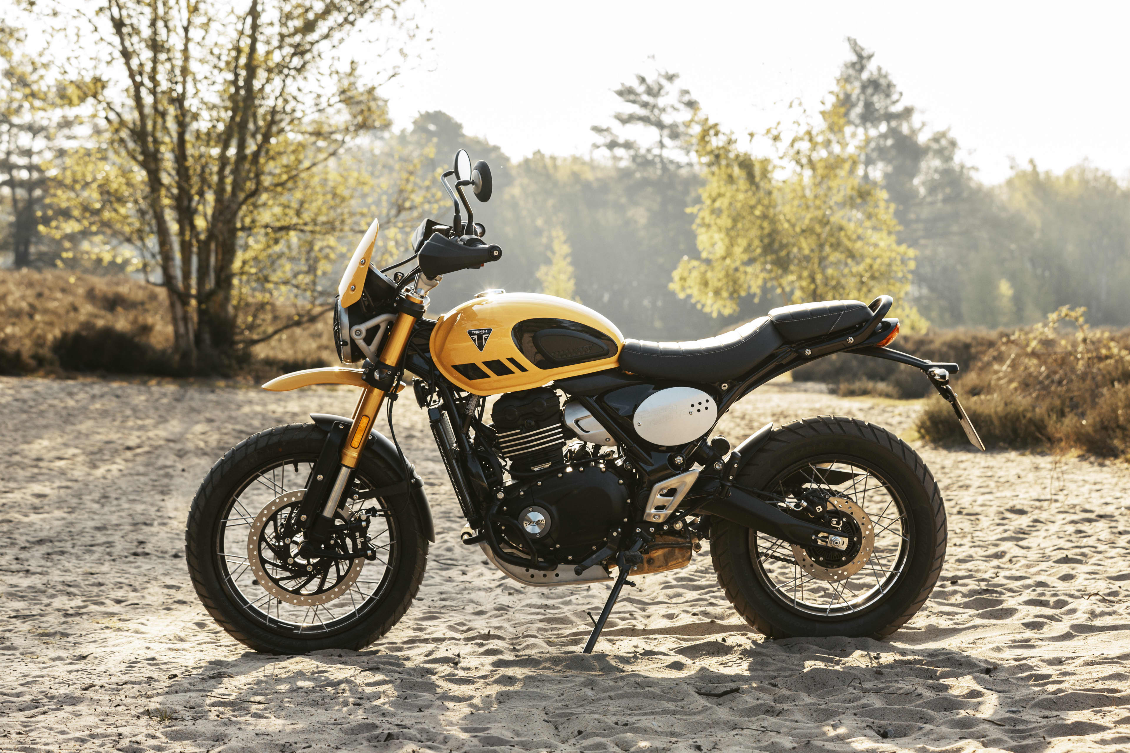Triumph Scrambler 400 XC still shot beautiful bike 