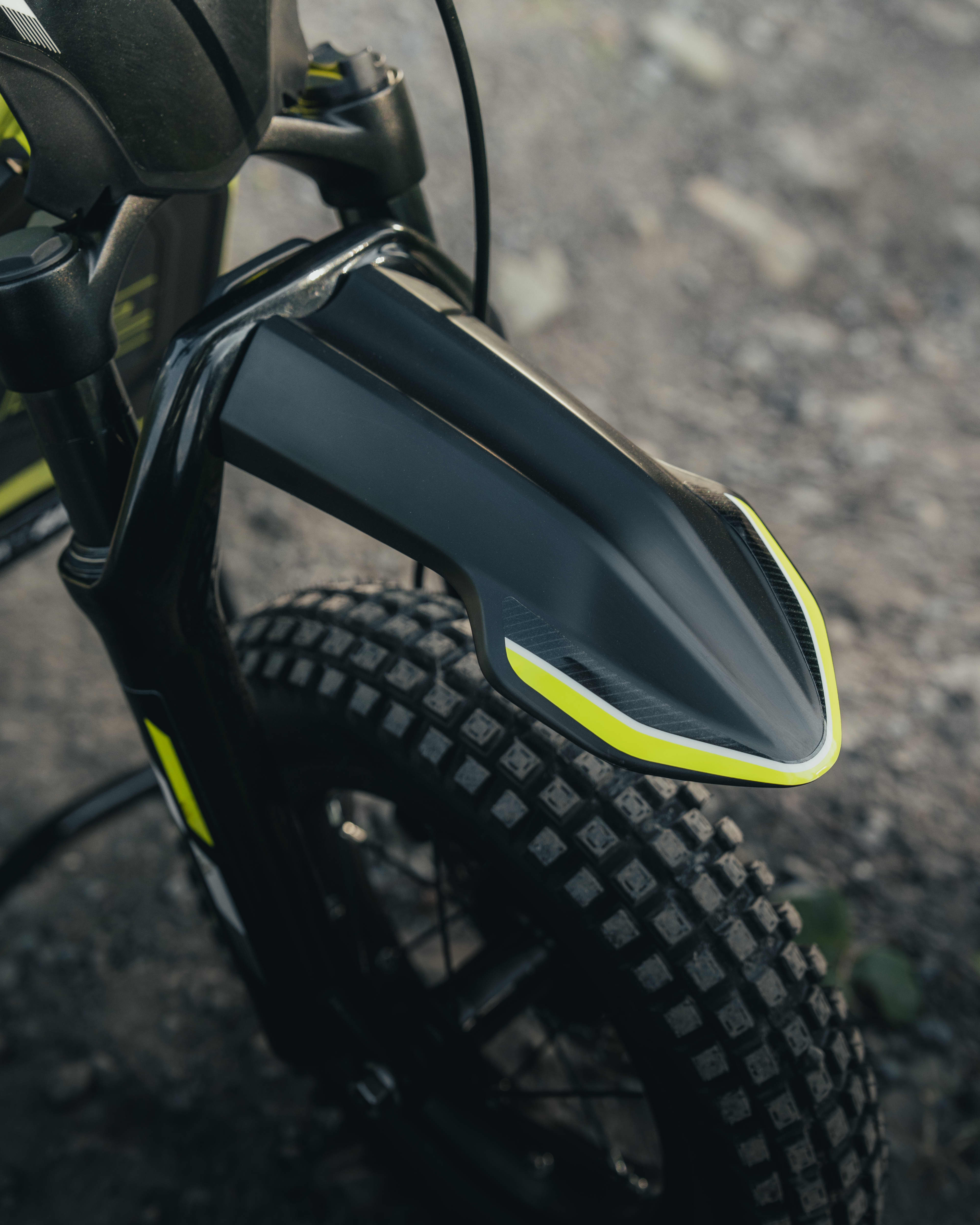 TXP-12 electric bike front mudguard shot
