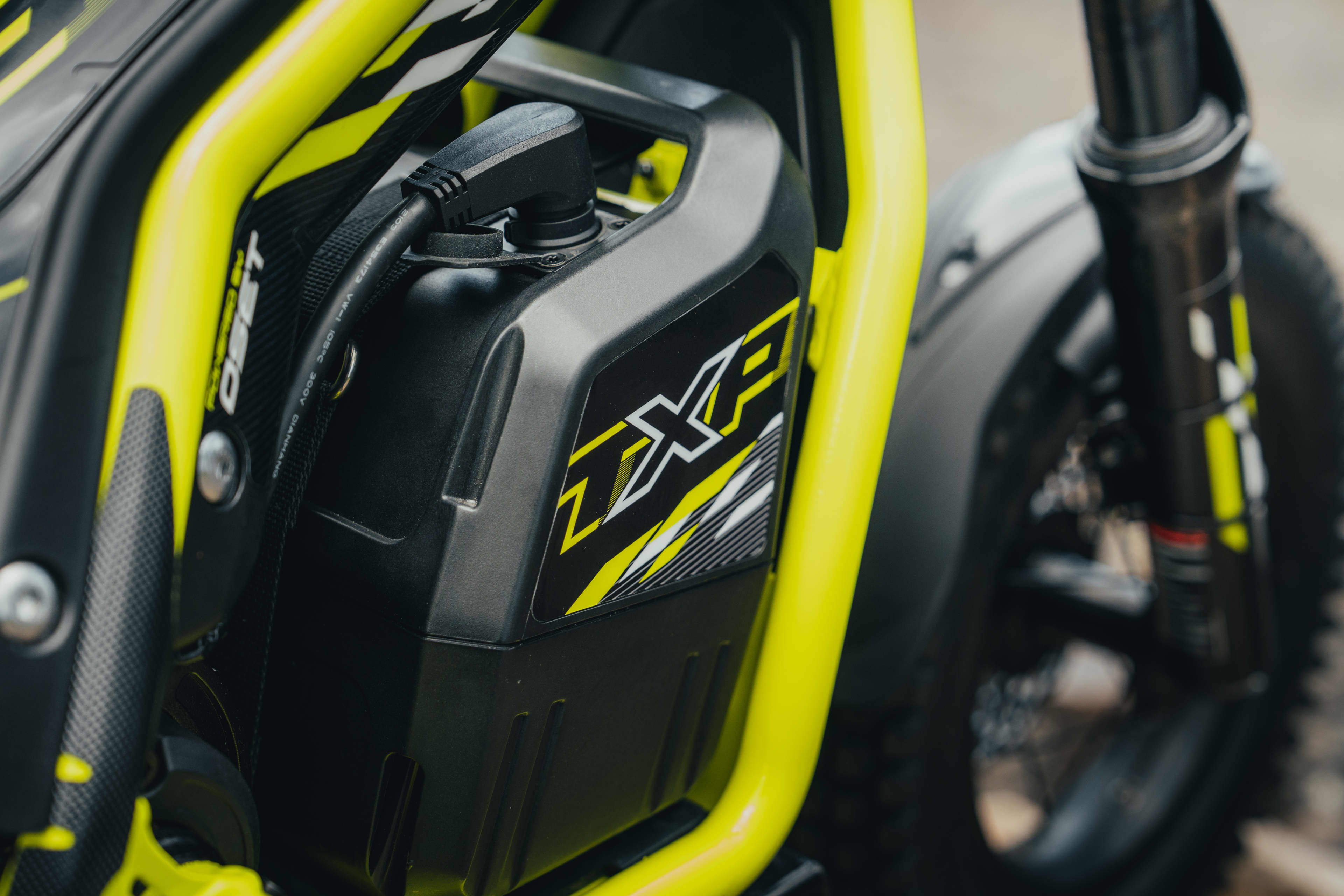 TXP-20 powered by OSET battery pack on the electric bike.