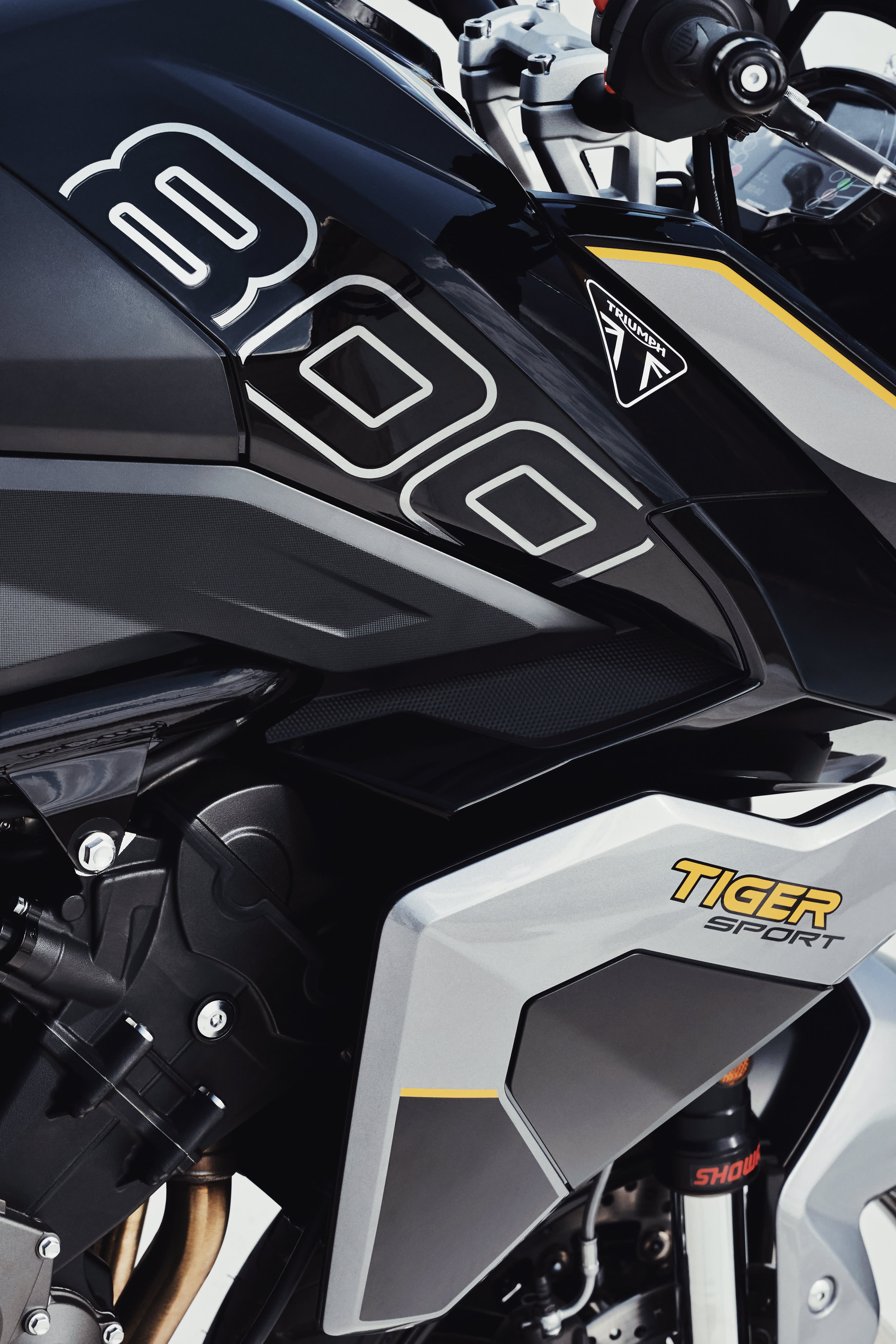Gros plan détaillé du Tiger Sport 800