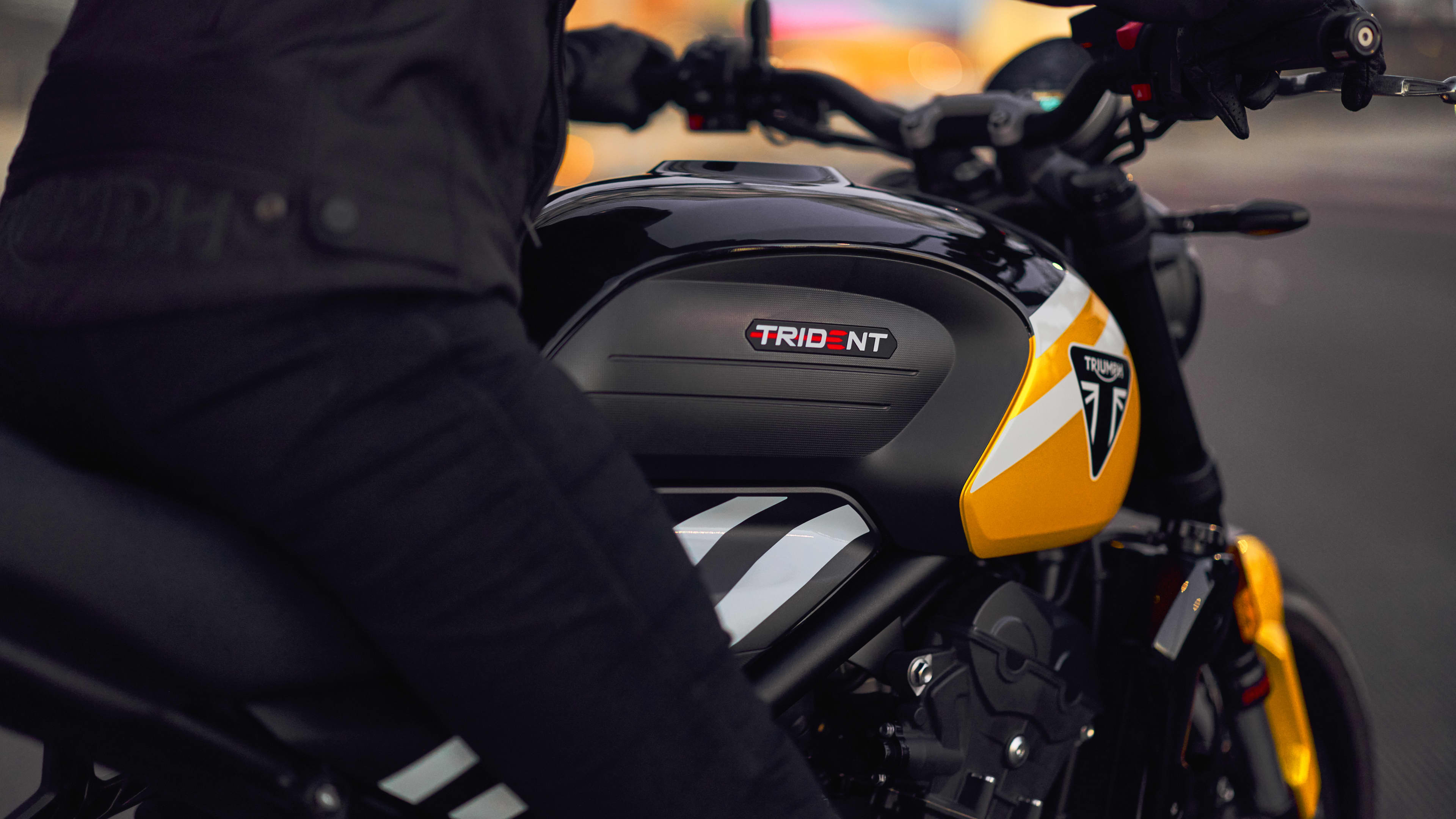 Trident 660
