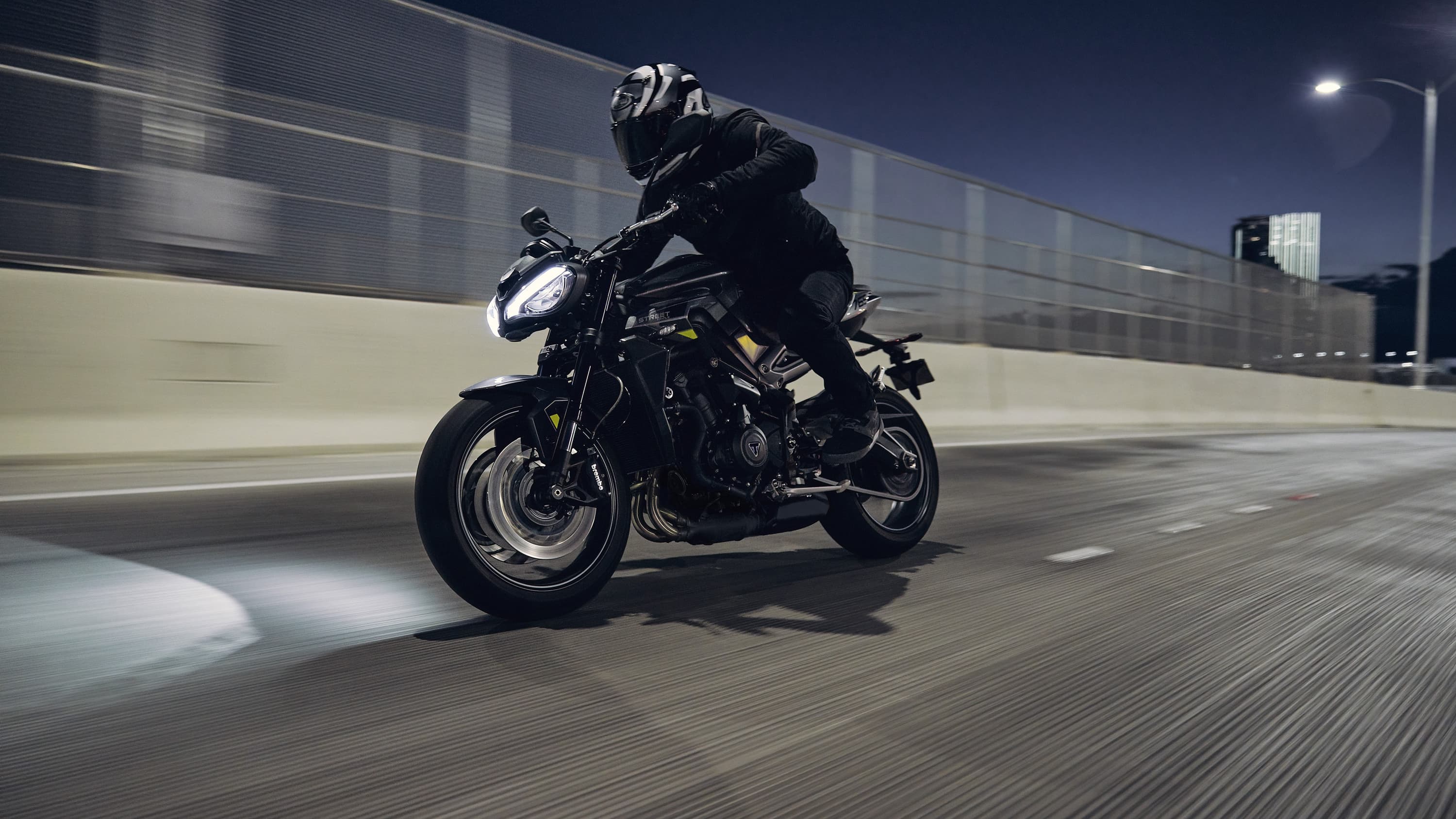 Street Triple R A2