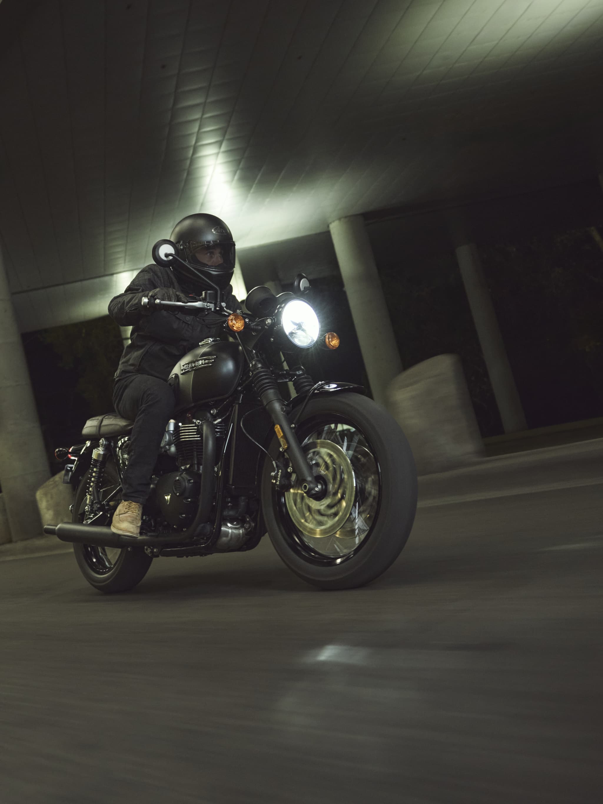 Le côté sombre de la beauté Bonneville