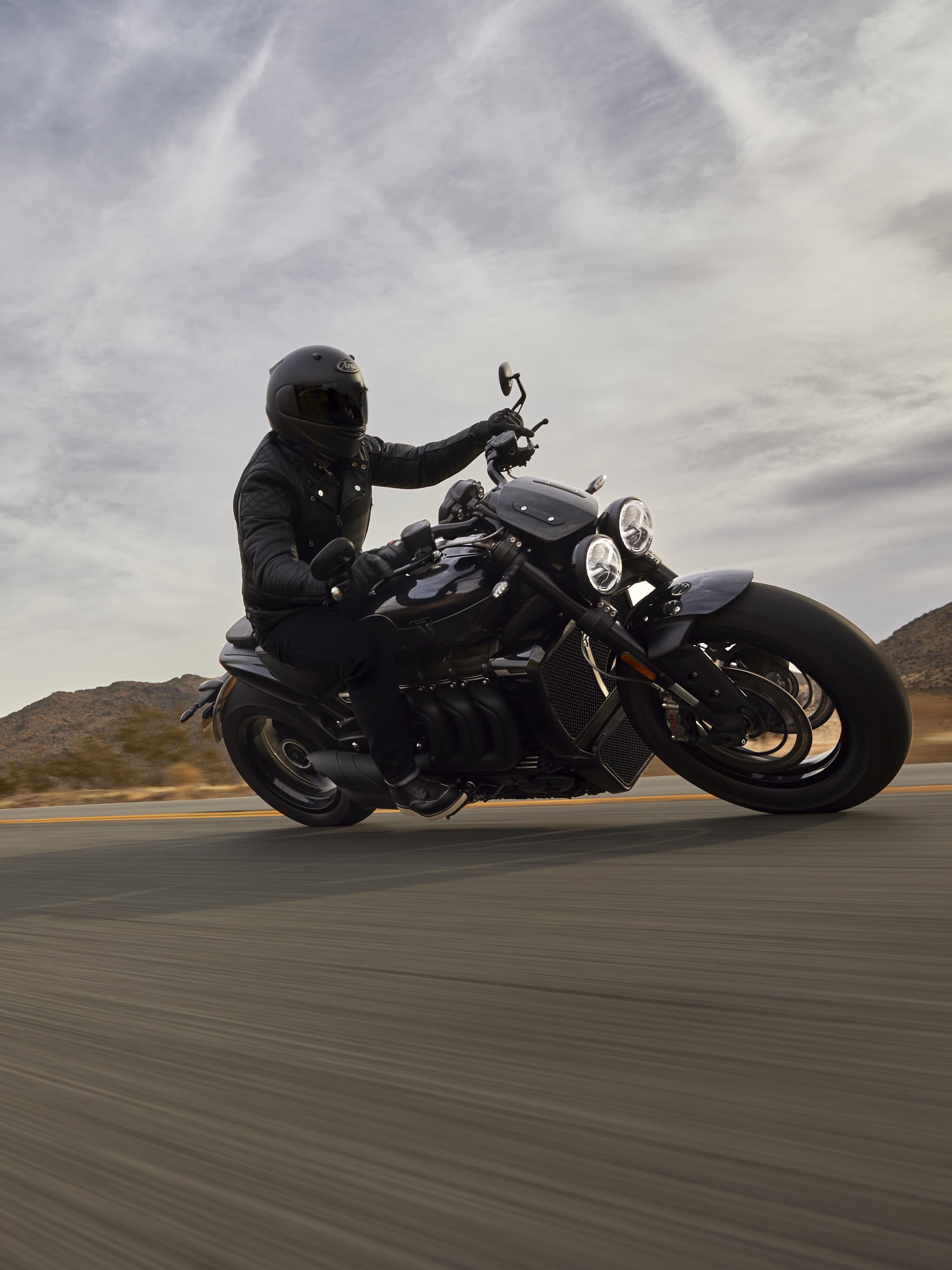 Triumph Rocket 3 R Storm in action
