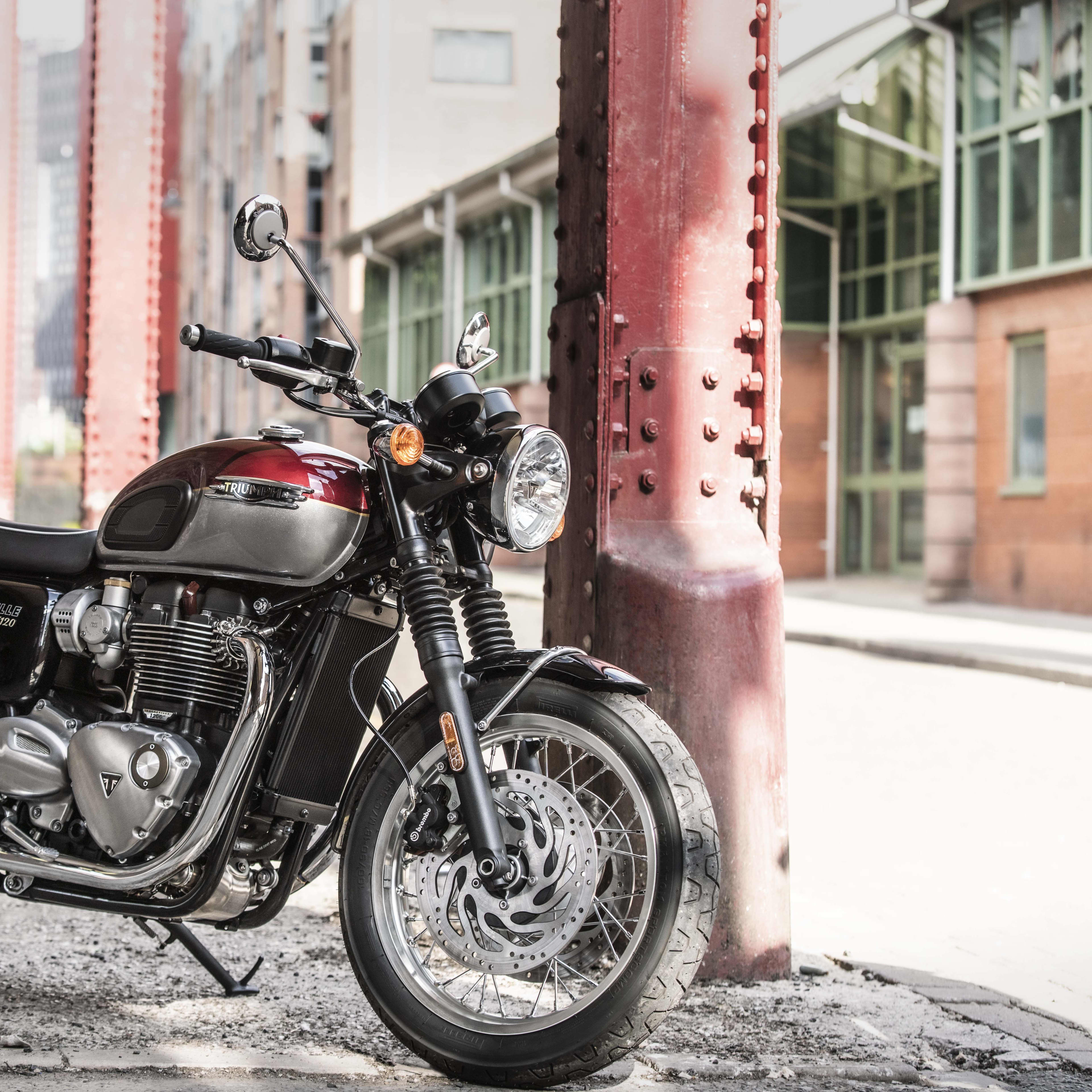 1958 Two years later, the Bonneville T120 arrived promising 120 mph from a production motorcycle, an astonishing feat at the time. It didn’t take long for the promise to become proof, as the Bonneville went racing and started winning, from the Thruxton 500 to the Isle of Man TT.