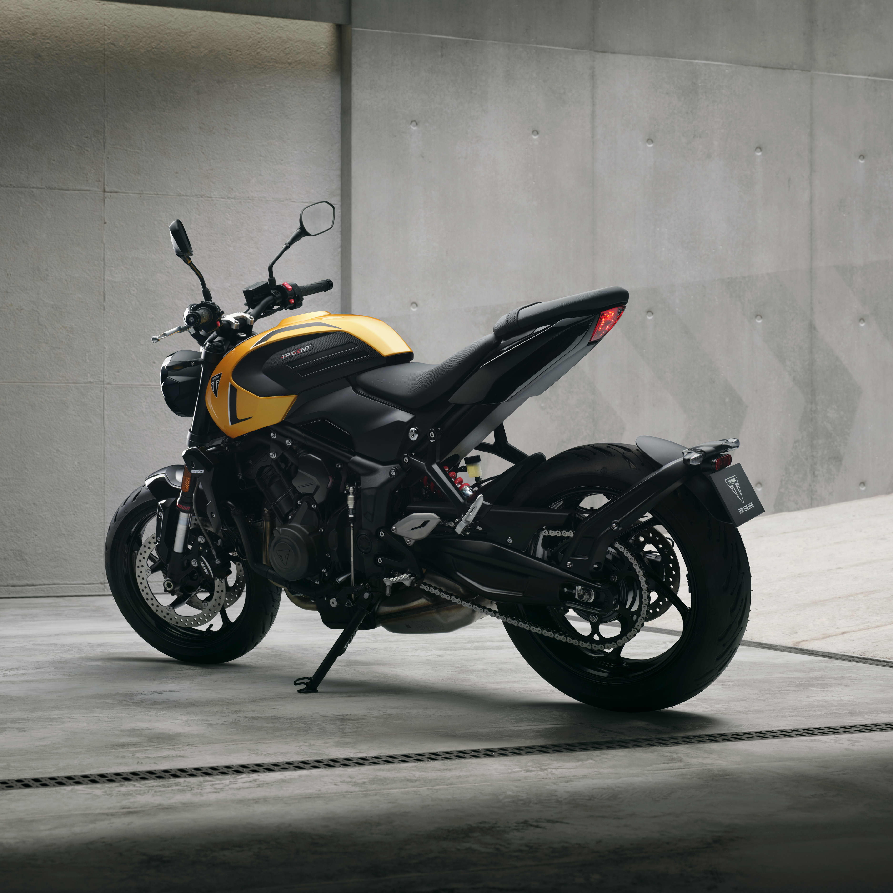 Su ergonomía natural, junto con una parte ciclo que inspira confianza, ofrece una ágil conducción roadster.