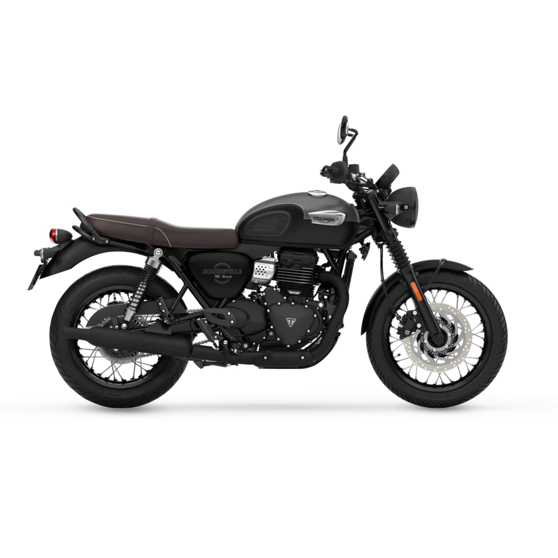 Une position de conduite décontractée et une selle confortable s’associent pour permettre à la Bonneville T40 Black d’offrir une expérience de conduite détendue et rassurante. L’ergonomie est essentielle à la conduite naturelle de la Bonneville T40. La position de conduite est redressée et le guidon et les repose-pieds offrent une position confortable. Cette posture de conduite neutre et intuitive réduit la fatigue et améliore le contrôle, contribuant ainsi à offrir l’expérience de conduite naturelle et agréable typique du nom Bonneville.