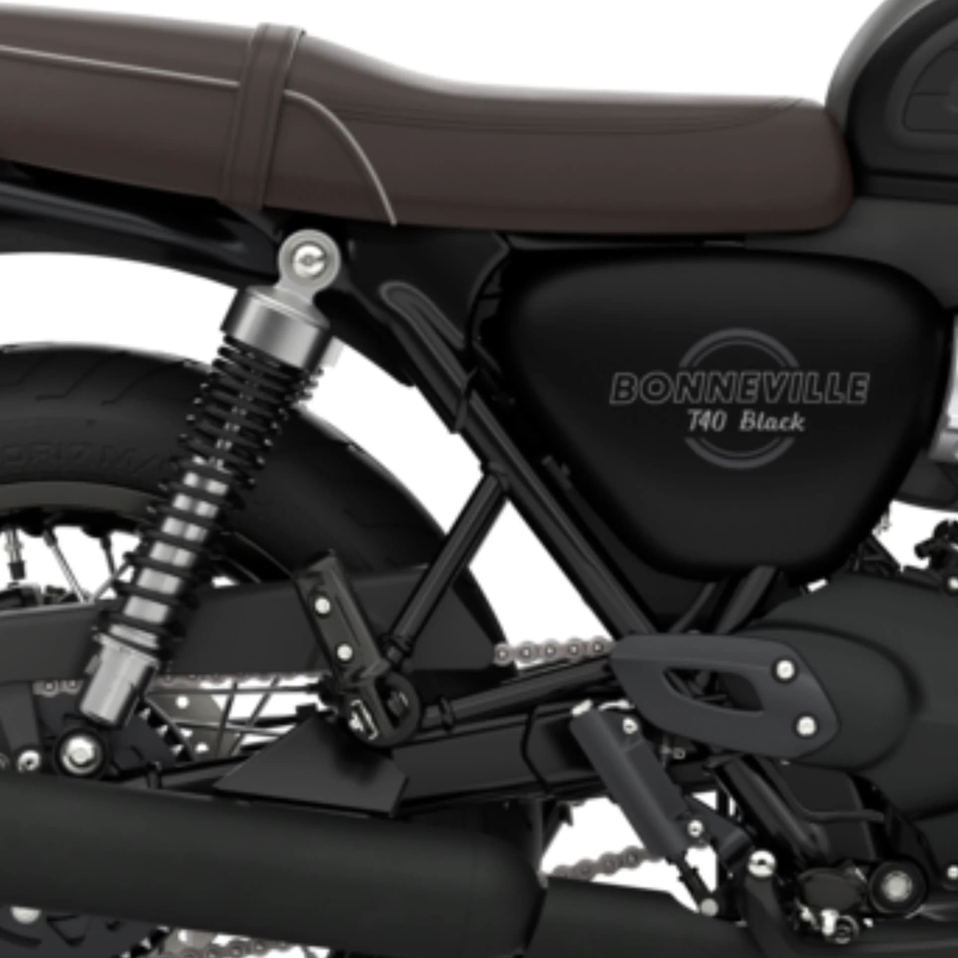 Avec une hauteur de selle de seulement 790 mm et un poids réduit de 191 kg avec pleins, la Bonneville T40 Black propose une taille accessible pour les motards de tous niveaux. Grâce à une hauteur de selle réduite, une faible largeur et une ergonomie neutre, la T40 est une moto facile et rassurante, ainsi qu’un point d’entrée parfait pour la famille Bonneville. Une selle basse en option, en finition noire ou marron, réduit encore la hauteur de la selle de 20 mm pour la porter à 770 mm.