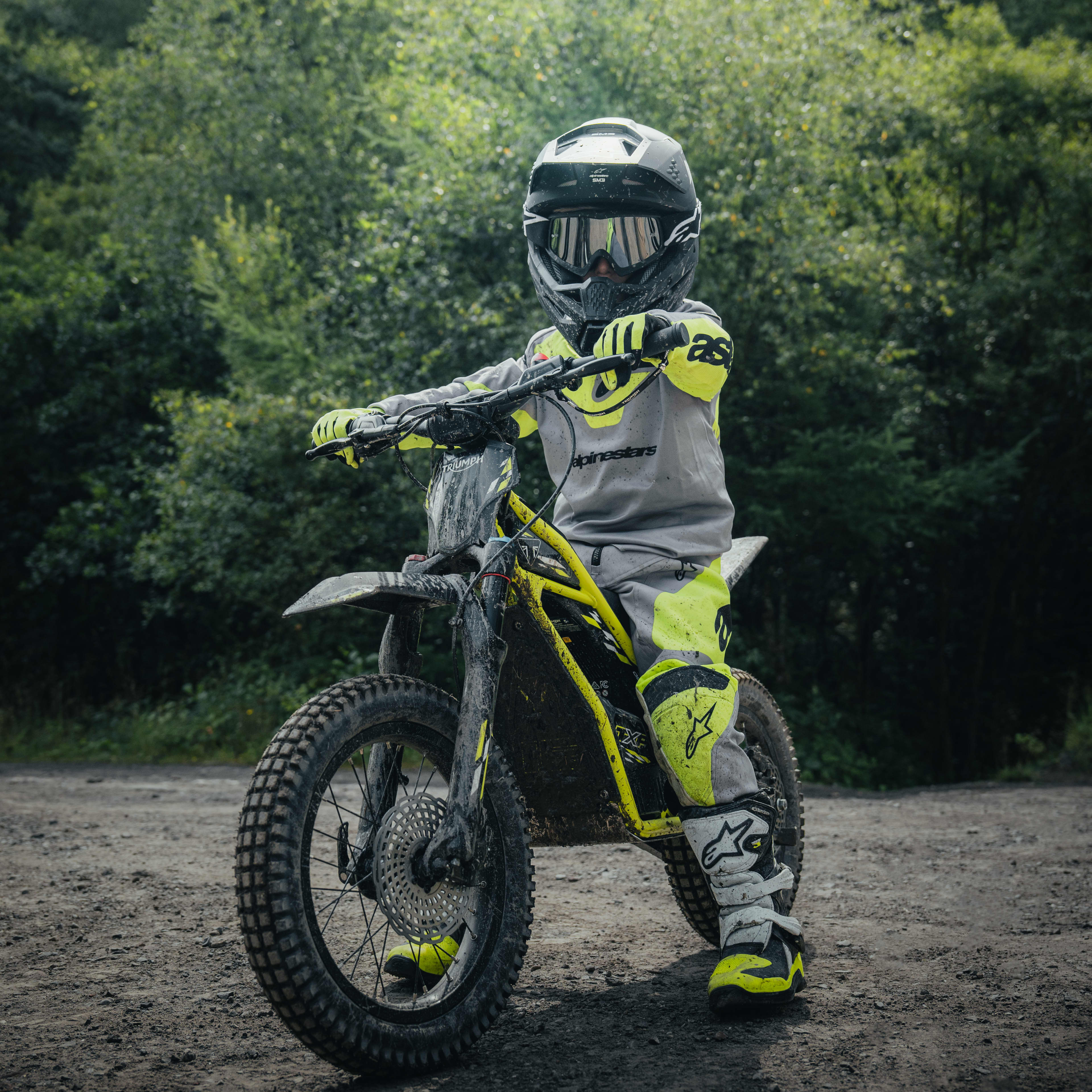 Everything on the TXP-16, from grip size to footpeg height, is scaled to support children aged 5–7 in learning with confidence and control.