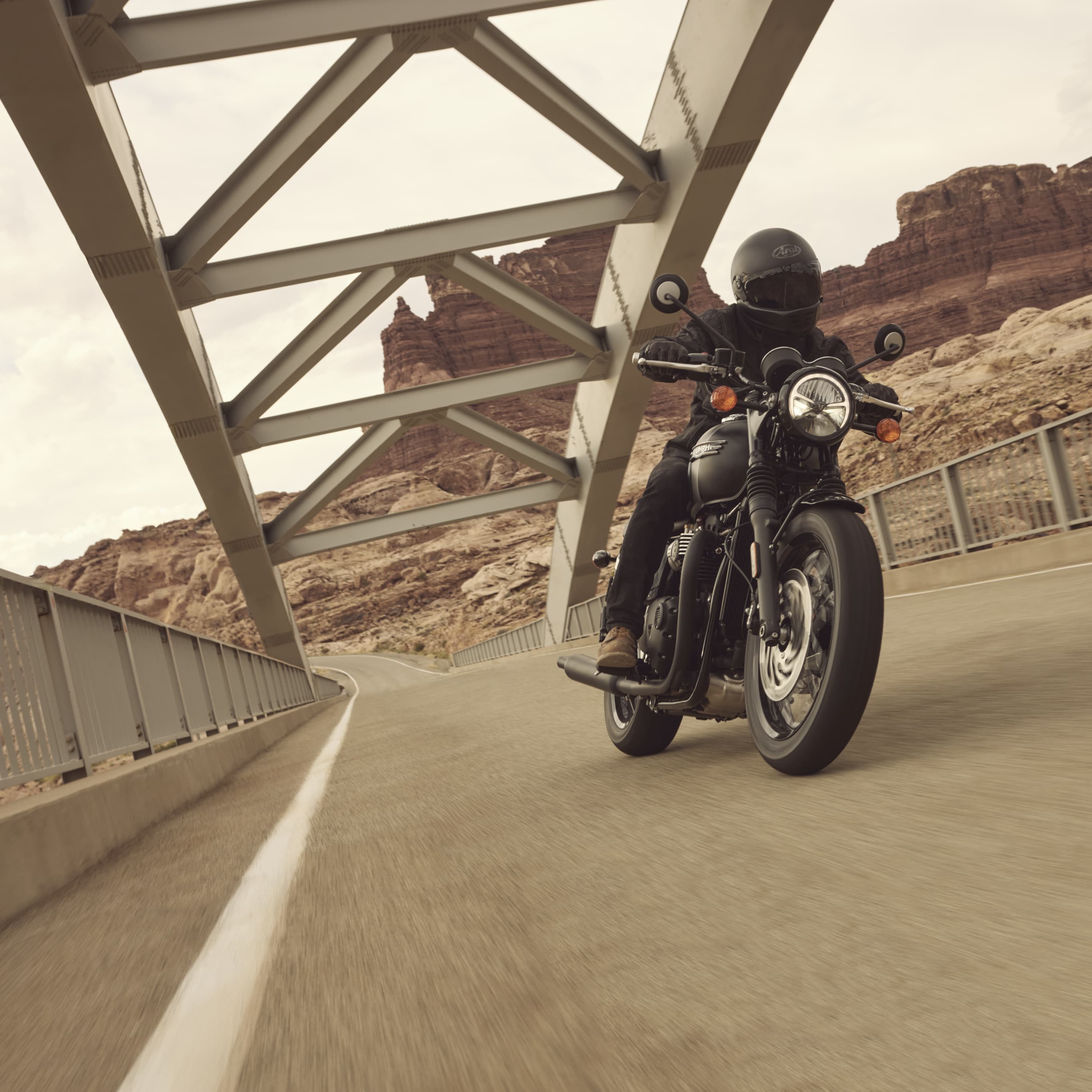 Expertly engineered for an unparalleled riding experience with contemporary performance and control. 