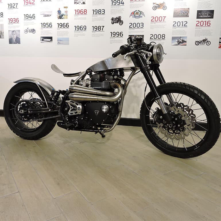 Mot Julia custom bike entry