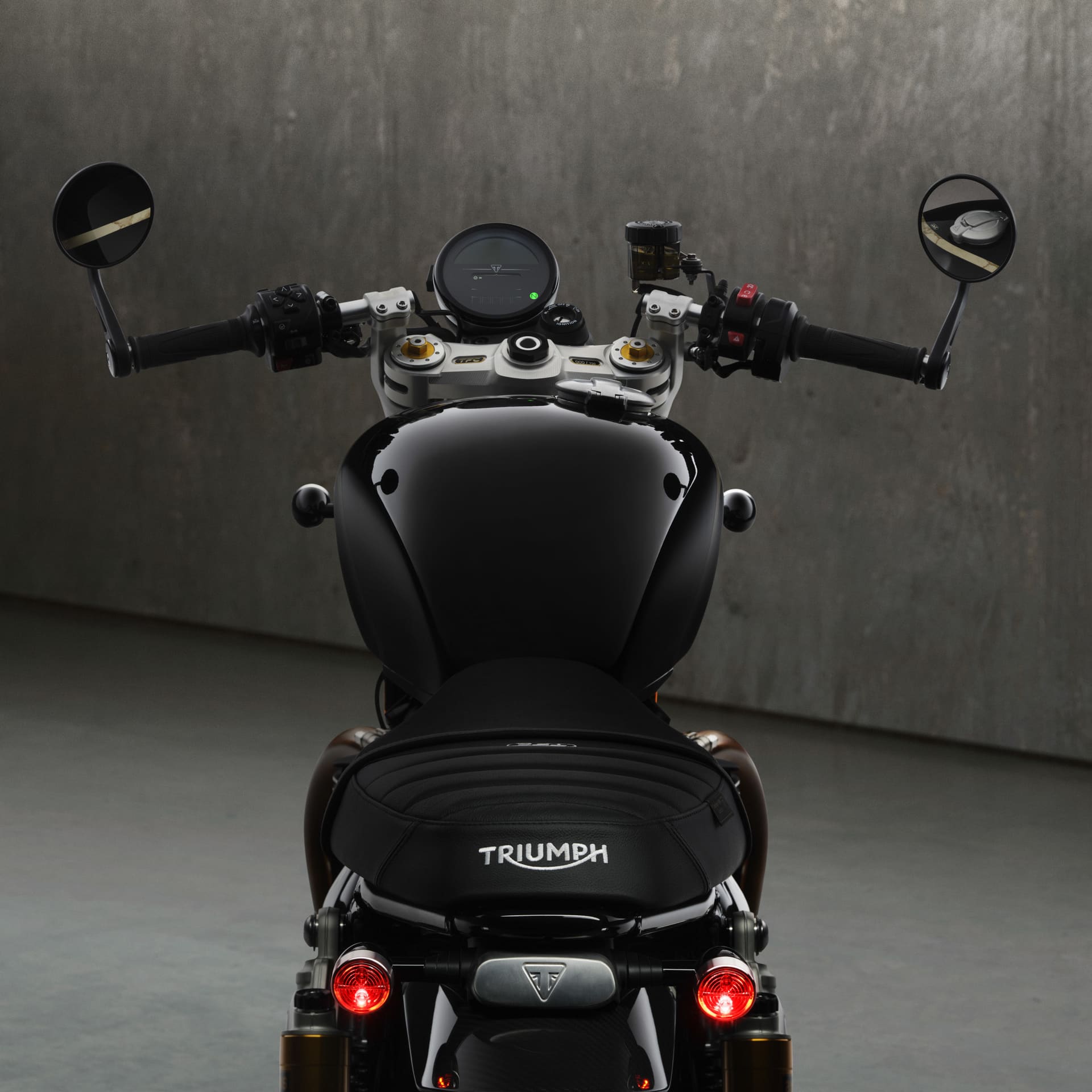 Pure sporting attitude, delivered with crafted sophistication.