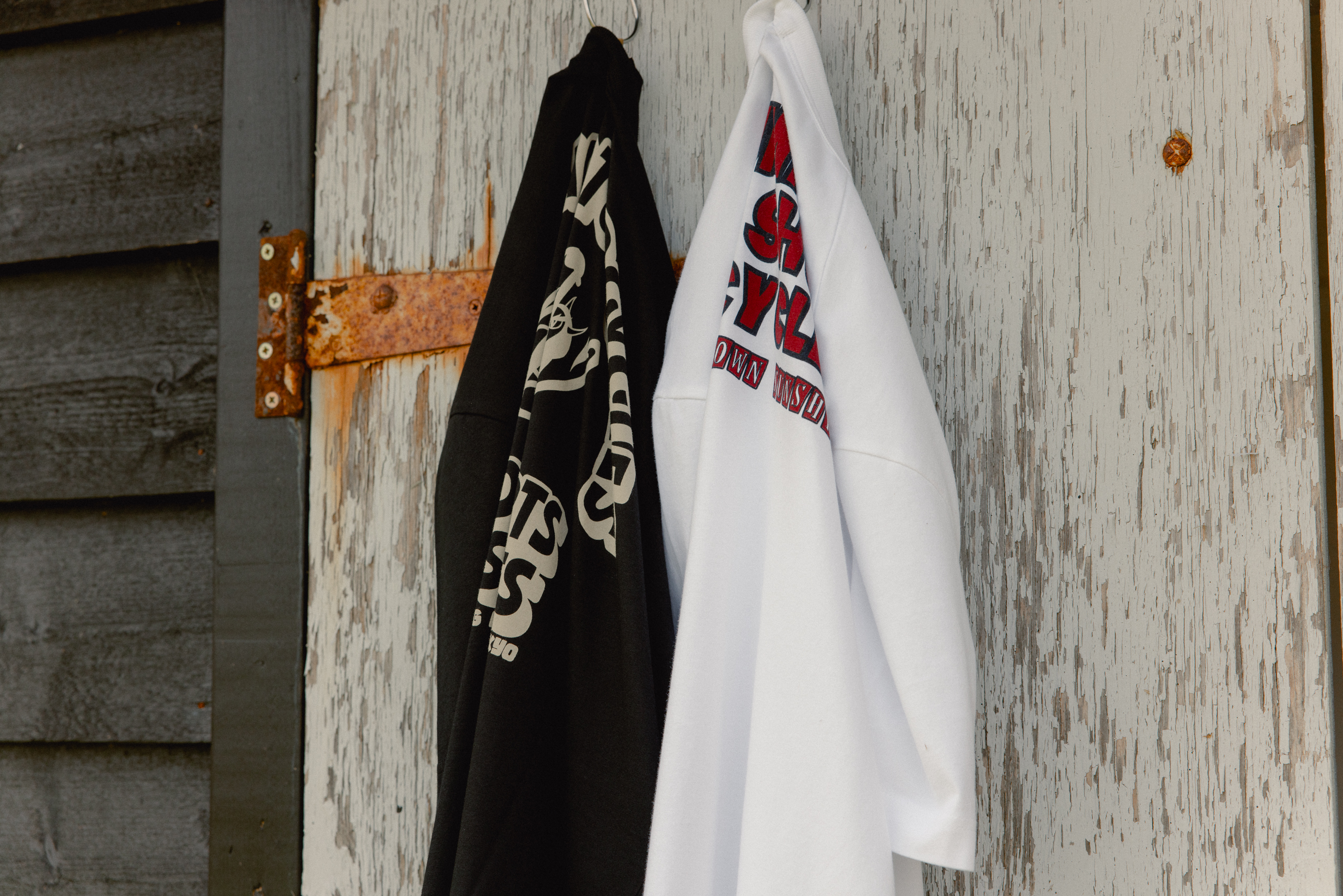Head Down Graphic Tee in White | Triumph Heritage